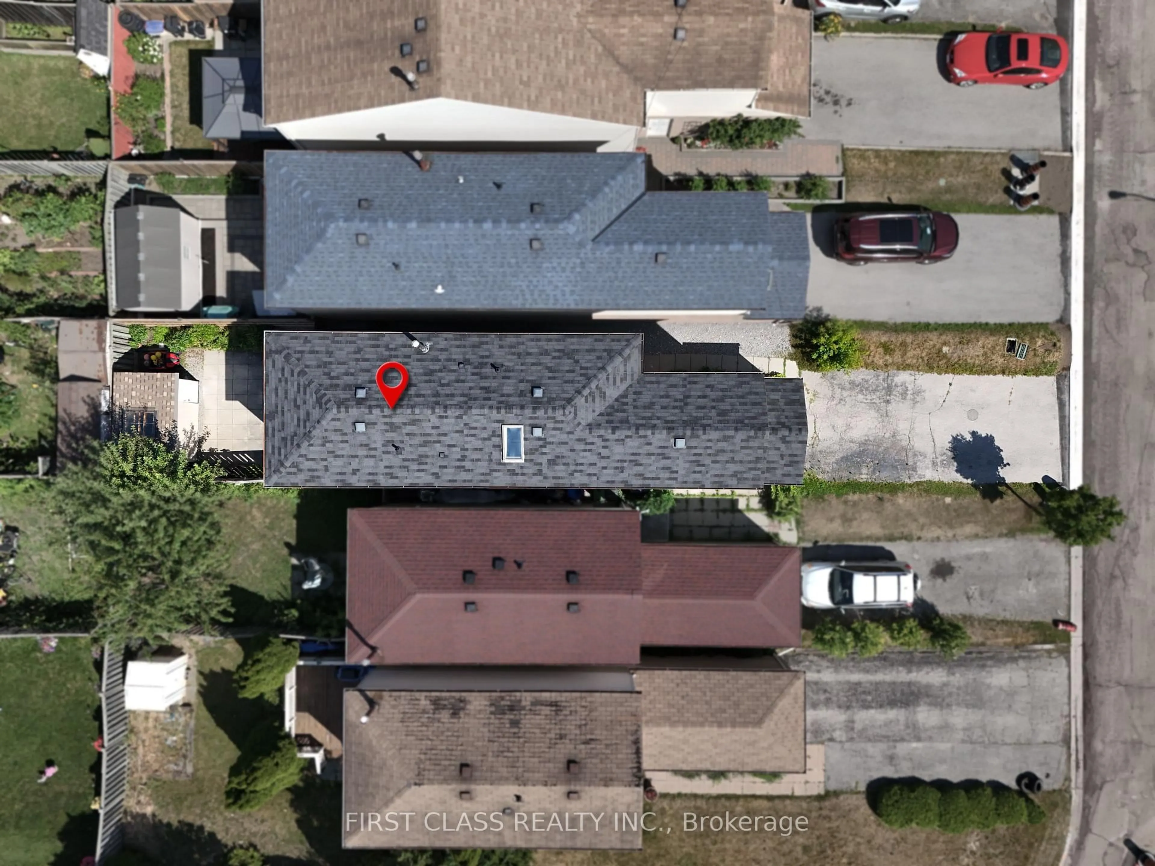 A pic from outside/outdoor area/front of a property/back of a property/a pic from drone, street for 25 Overlord Cres, Toronto Ontario M1B 4P6