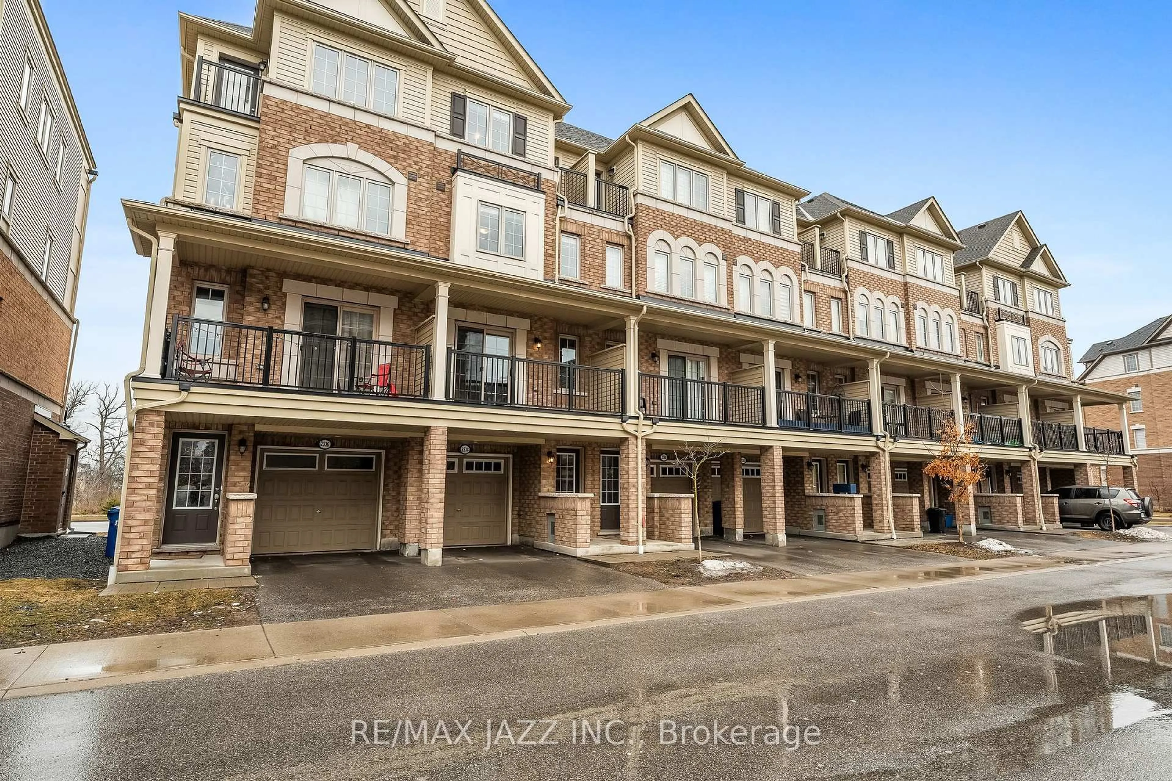 A pic from outside/outdoor area/front of a property/back of a property/a pic from drone, unknown for 2338 Chevron Prince Path #331, Oshawa Ontario L1K 0K8