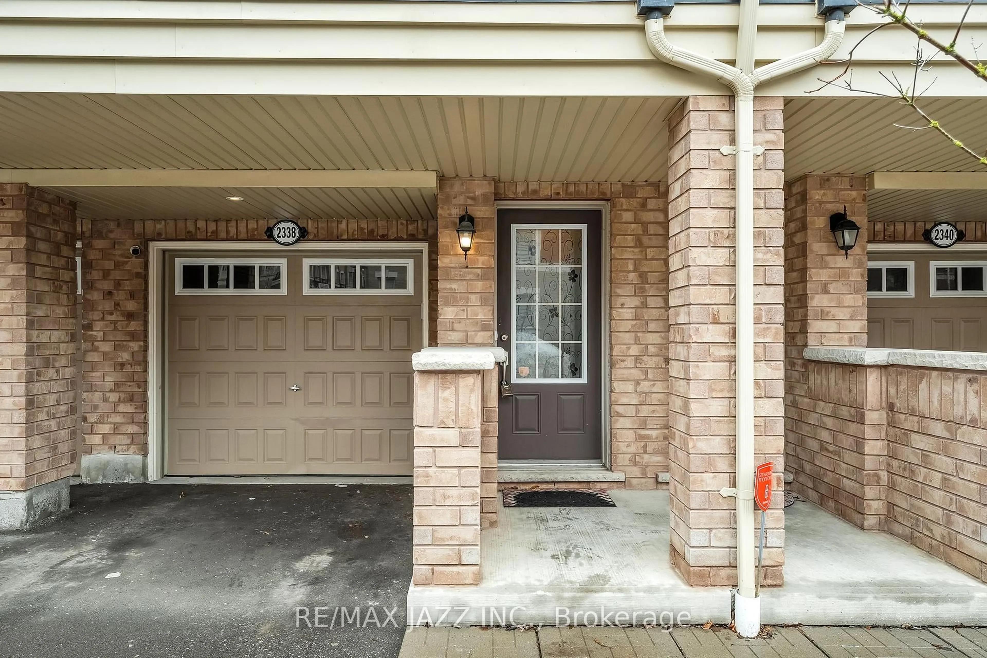 Indoor entryway for 2338 Chevron Prince Path #331, Oshawa Ontario L1K 0K8