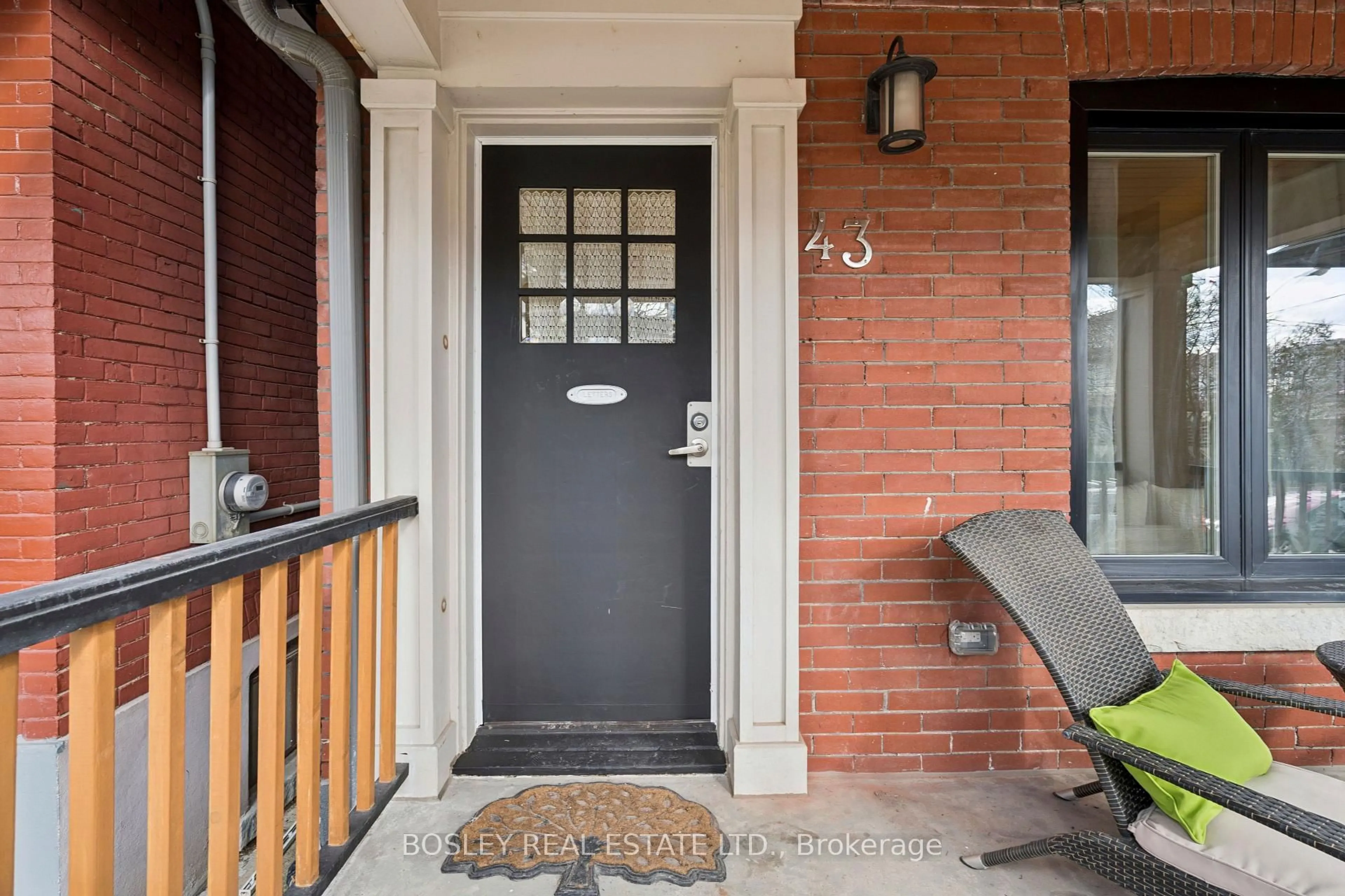 Indoor entryway for 43 Chester Ave, Toronto Ontario M4K 2Z8