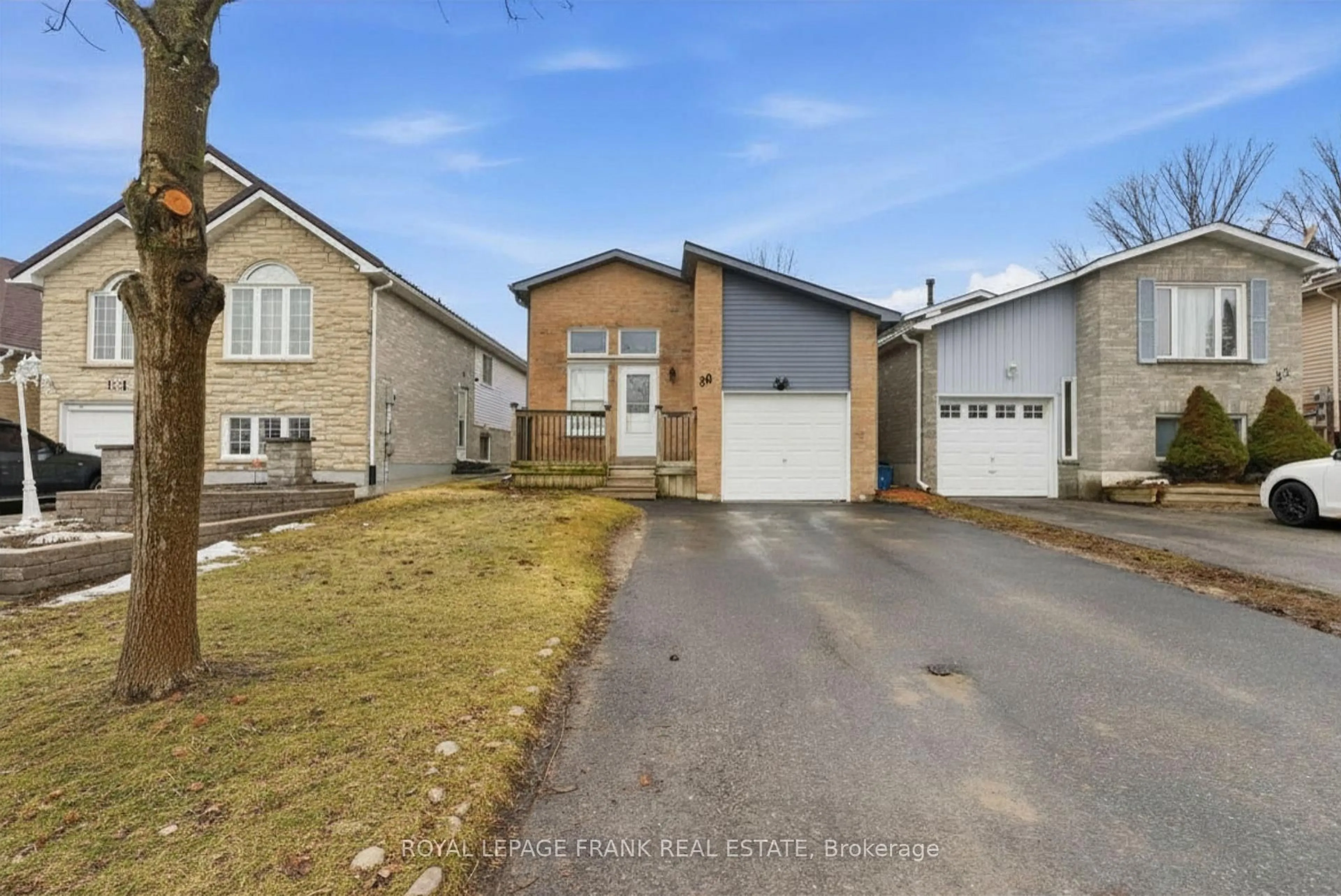 A pic from outside/outdoor area/front of a property/back of a property/a pic from drone, street for 30 Firwood Ave, Clarington Ontario L1E 1P9