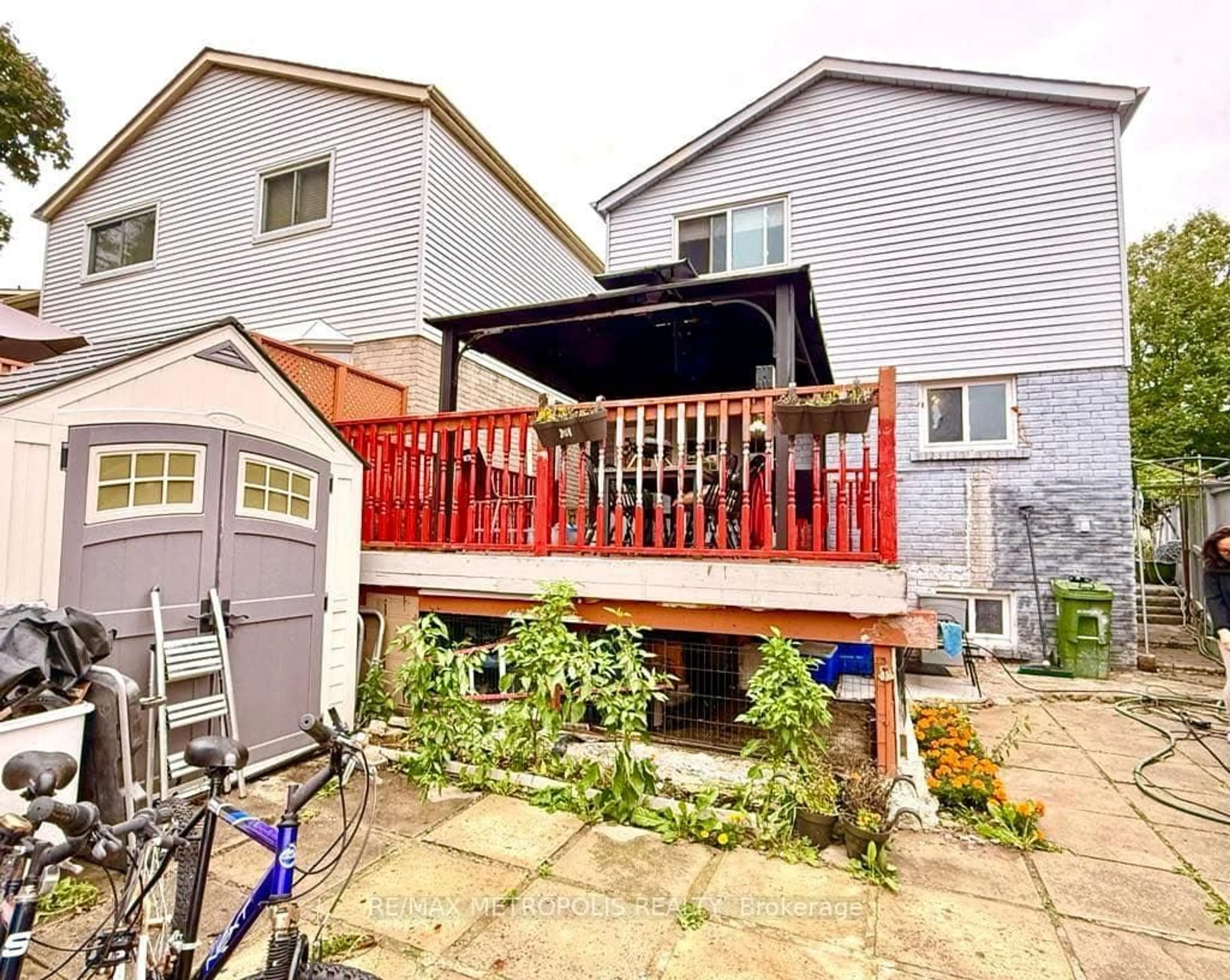 Patio, street for 4 Shepmore Terr, Toronto Ontario M1B 3H4
