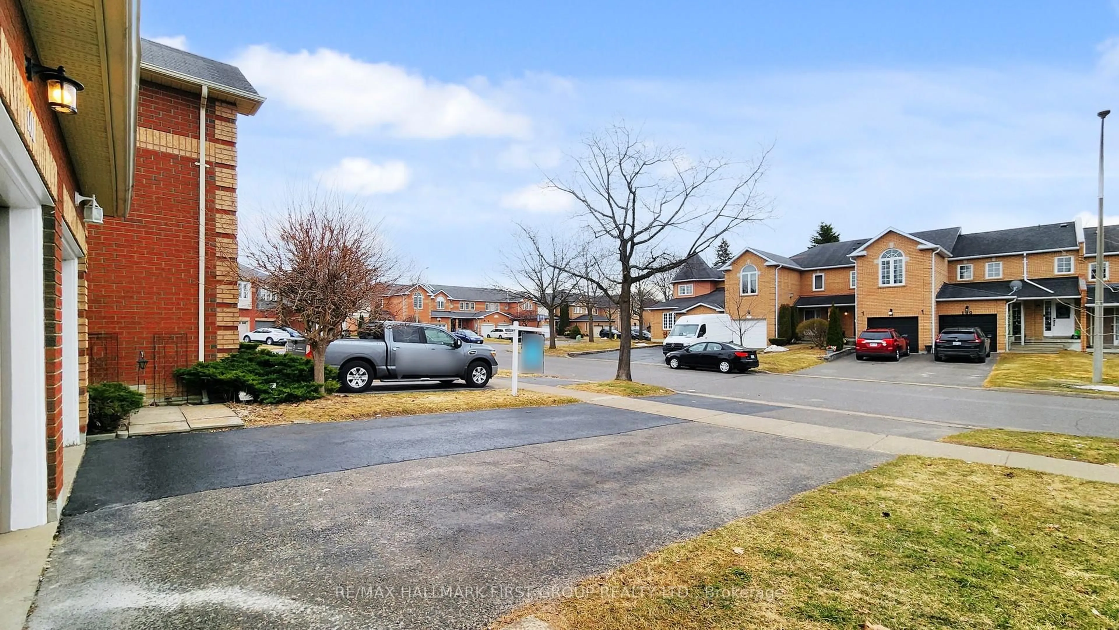 Parking for 101 Creekwood Cres, Whitby Ontario L1R 2K1