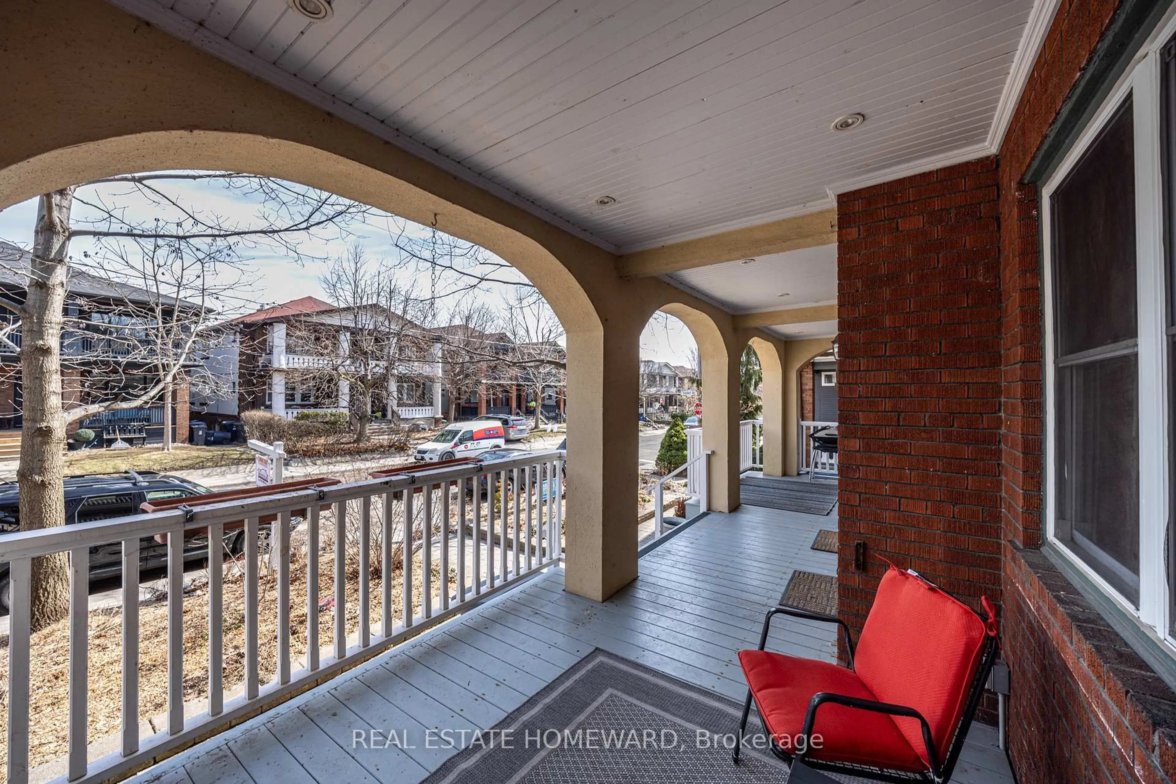 Patio, street for 52 Wineva Ave #main, Toronto Ontario M4E 2T2