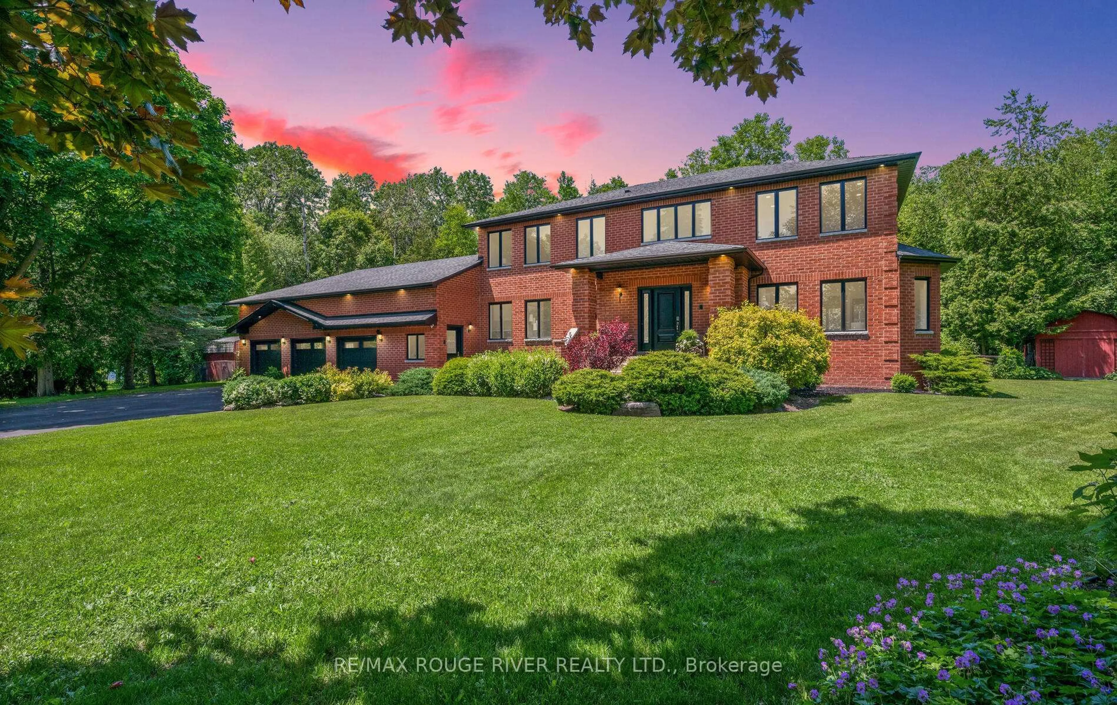 A pic from outside/outdoor area/front of a property/back of a property/a pic from drone, unknown for 10 Kresia Lane, Clarington Ontario L1E 2G8