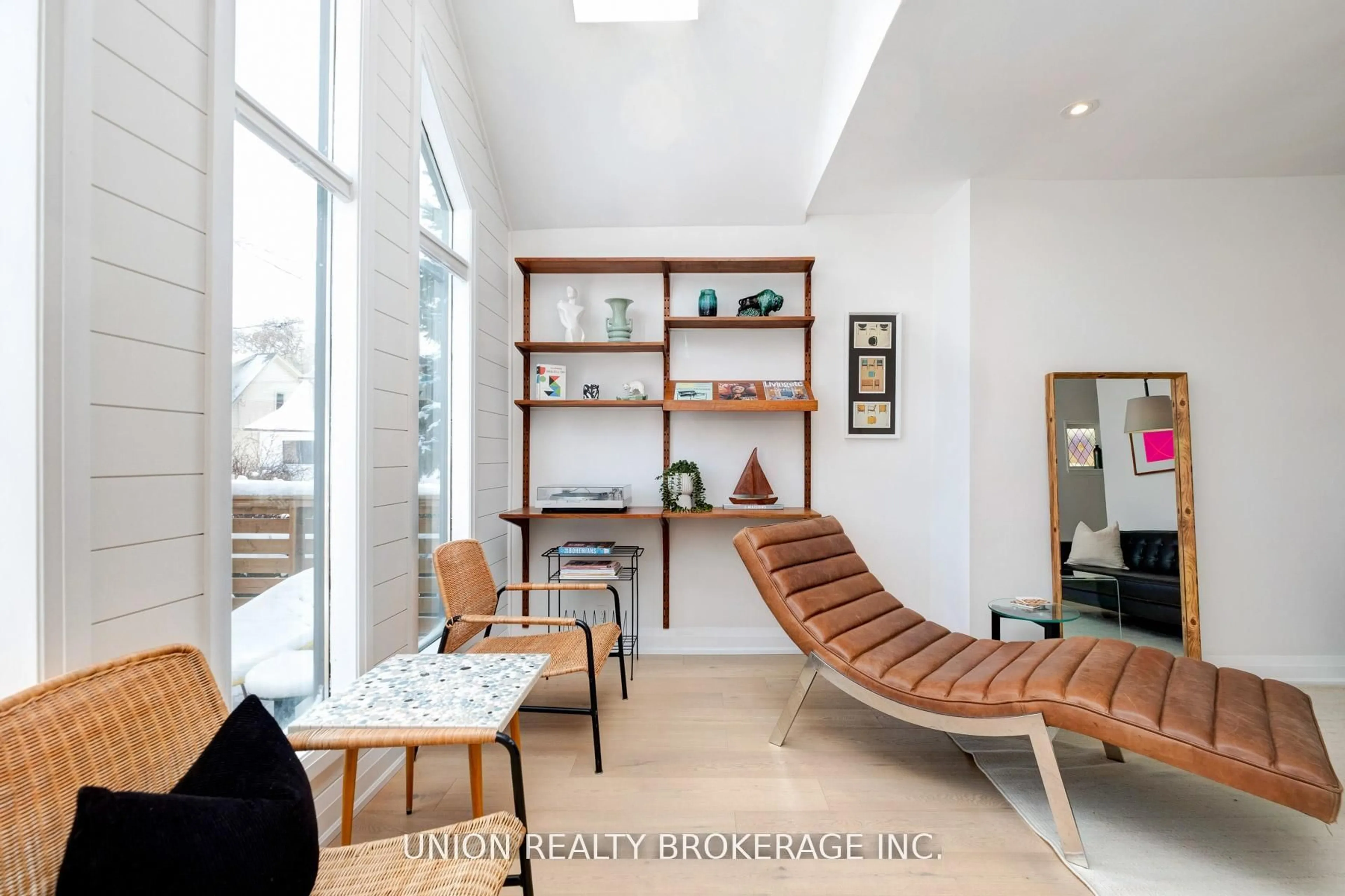 Unknown for 8 Bryant Ave, Toronto Ontario M4C 5G8