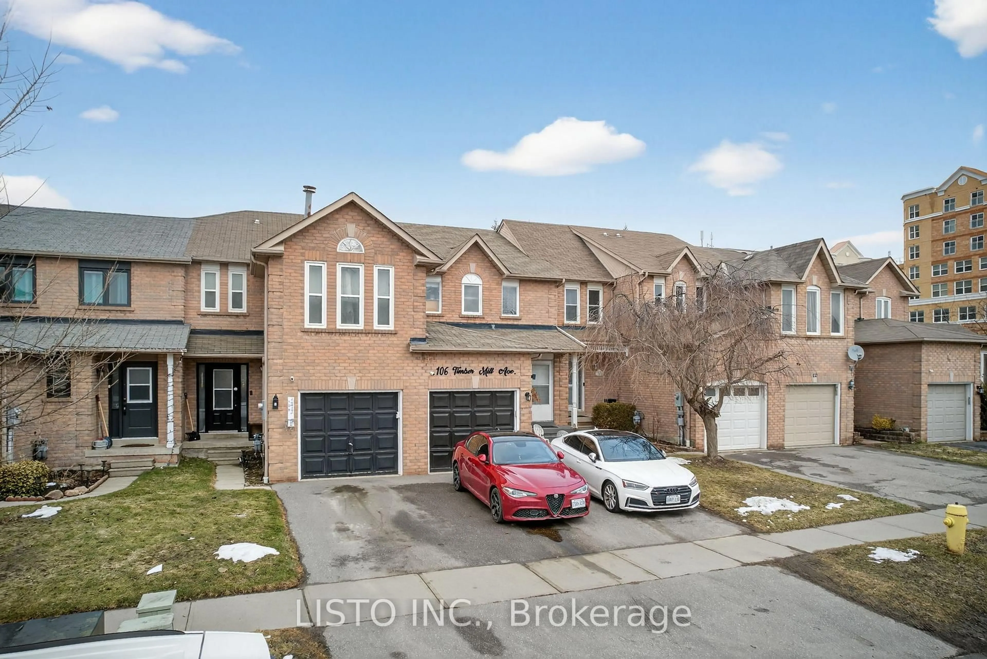 A pic from outside/outdoor area/front of a property/back of a property/a pic from drone, street for 106 Timber Mill Ave, Whitby Ontario L1R 2H4