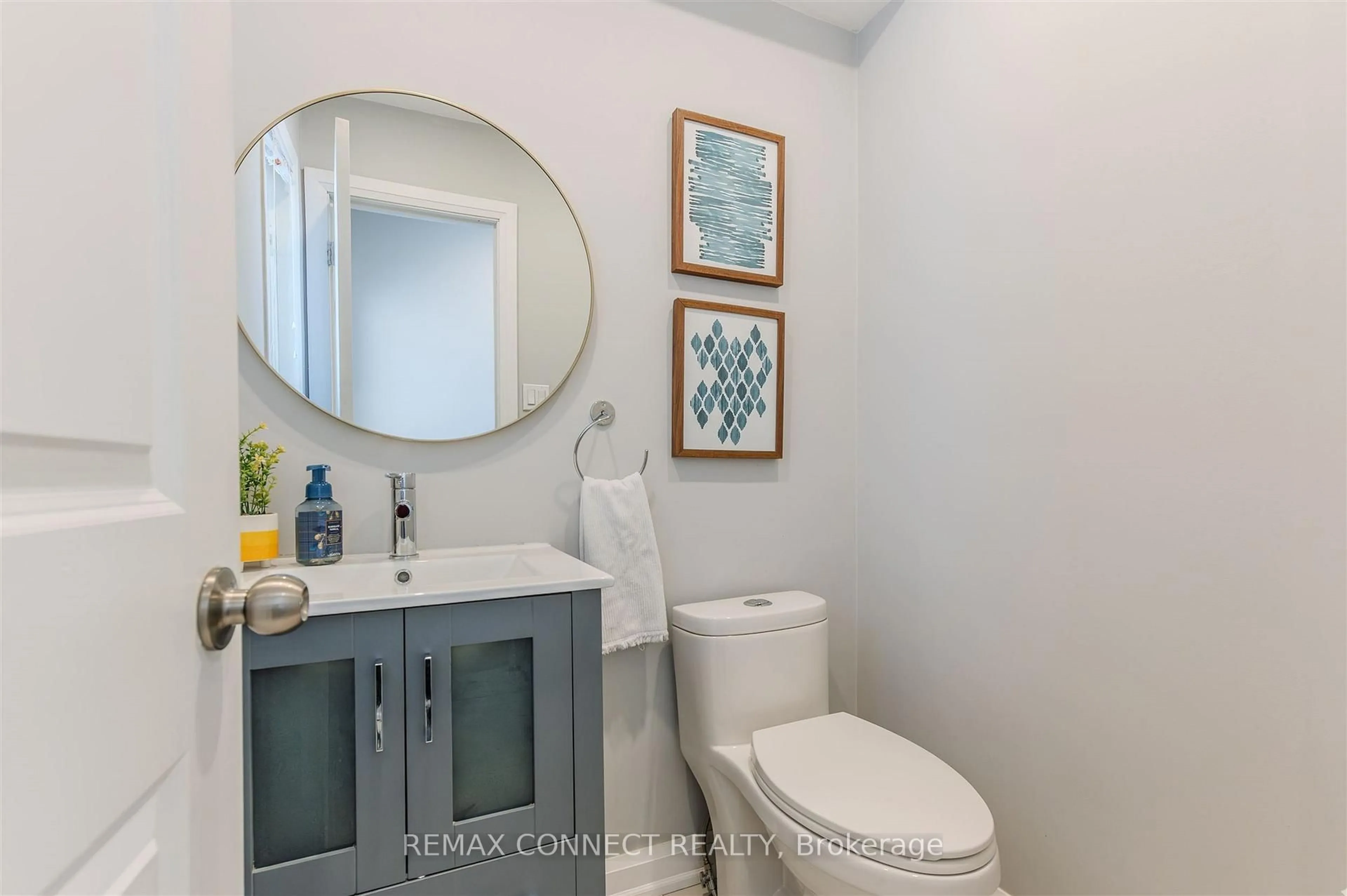 Contemporary bathroom, ceramic/tile floor for 13 Murphy Lane, Ajax Ontario L1T 3X2