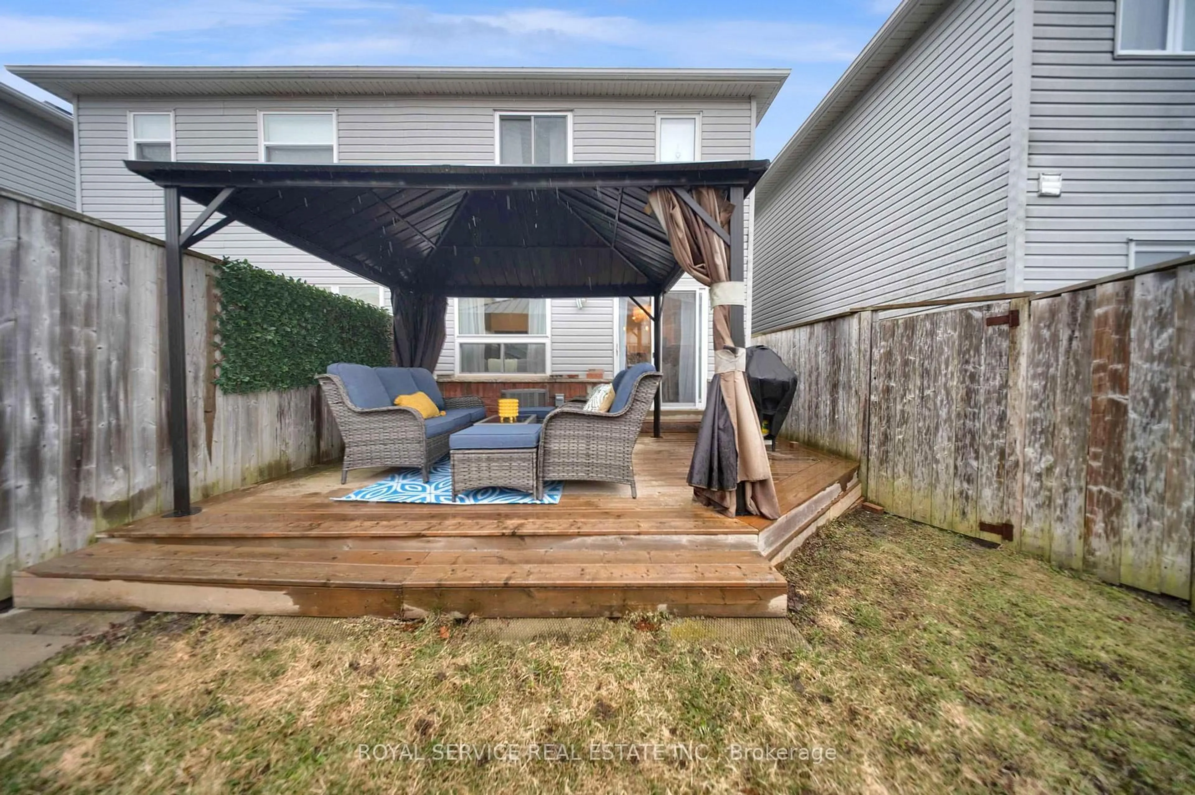 Patio, street for 294 Swindells St, Clarington Ontario L1C 5G7