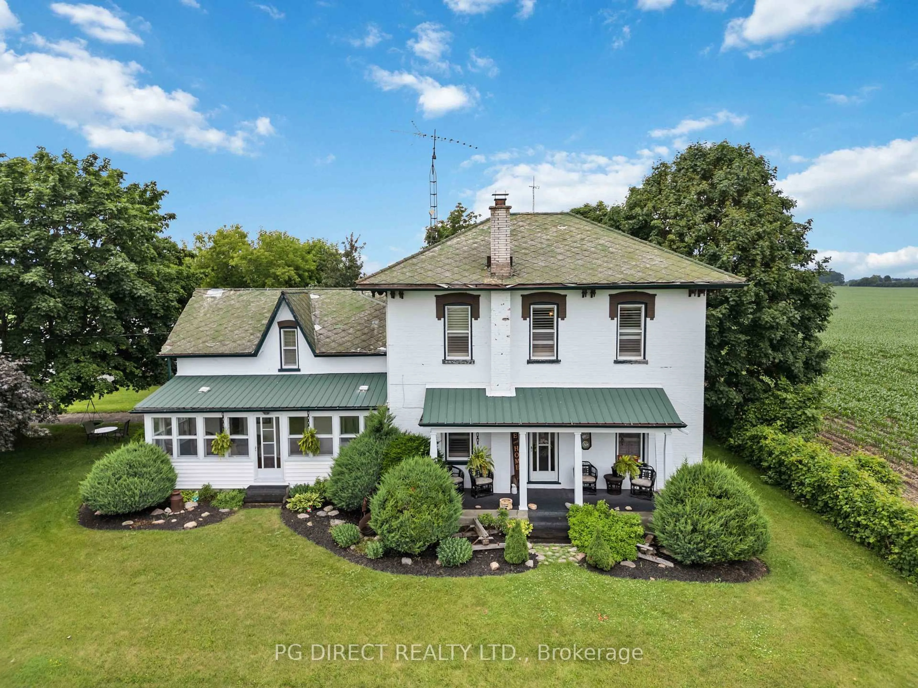 A pic from outside/outdoor area/front of a property/back of a property/a pic from drone, building for 3831 Edgerton Rd, Scugog Ontario L0B 1B0