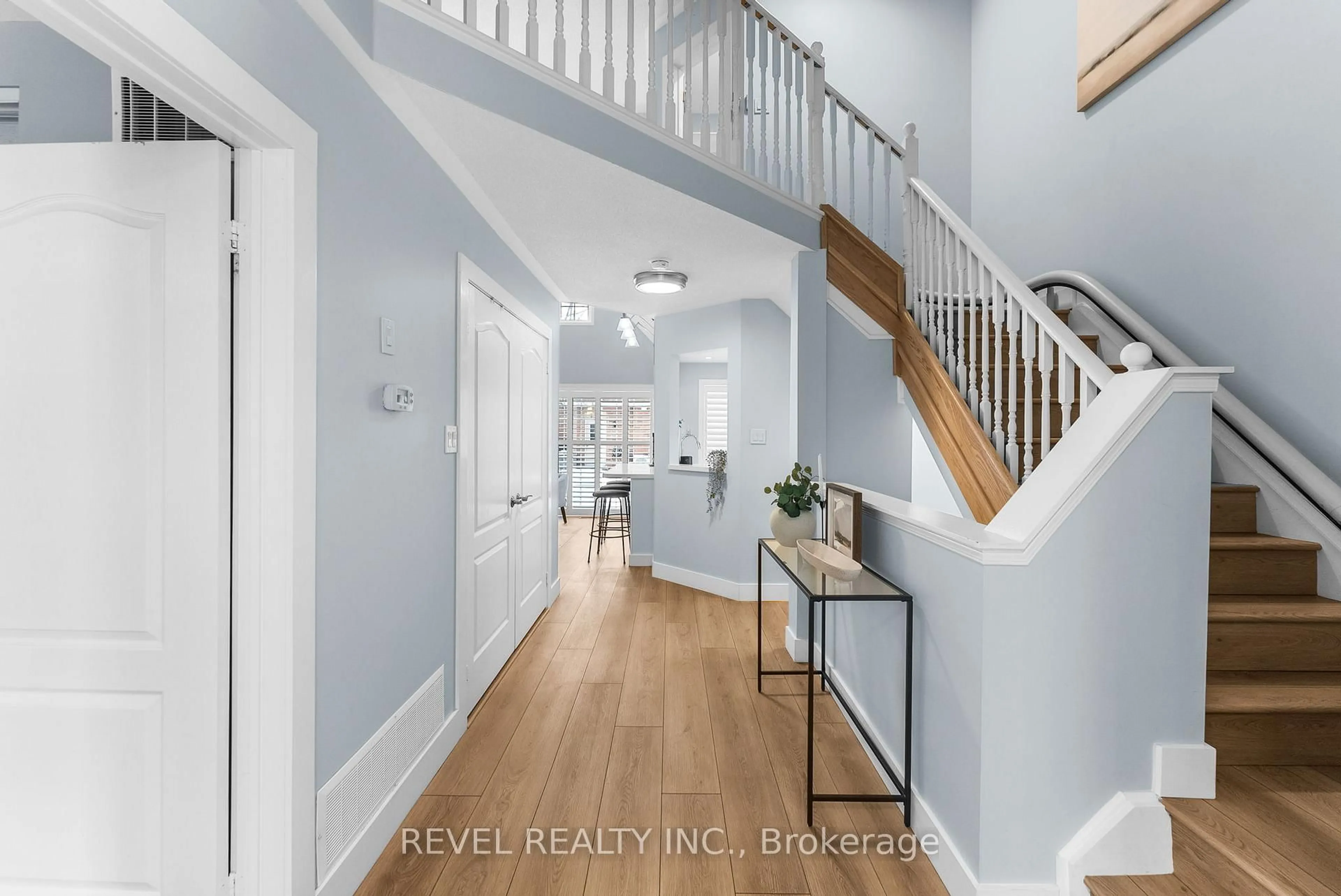 Indoor entryway for 12 Hirshfield Lane, Ajax Ontario L1T 4Z7