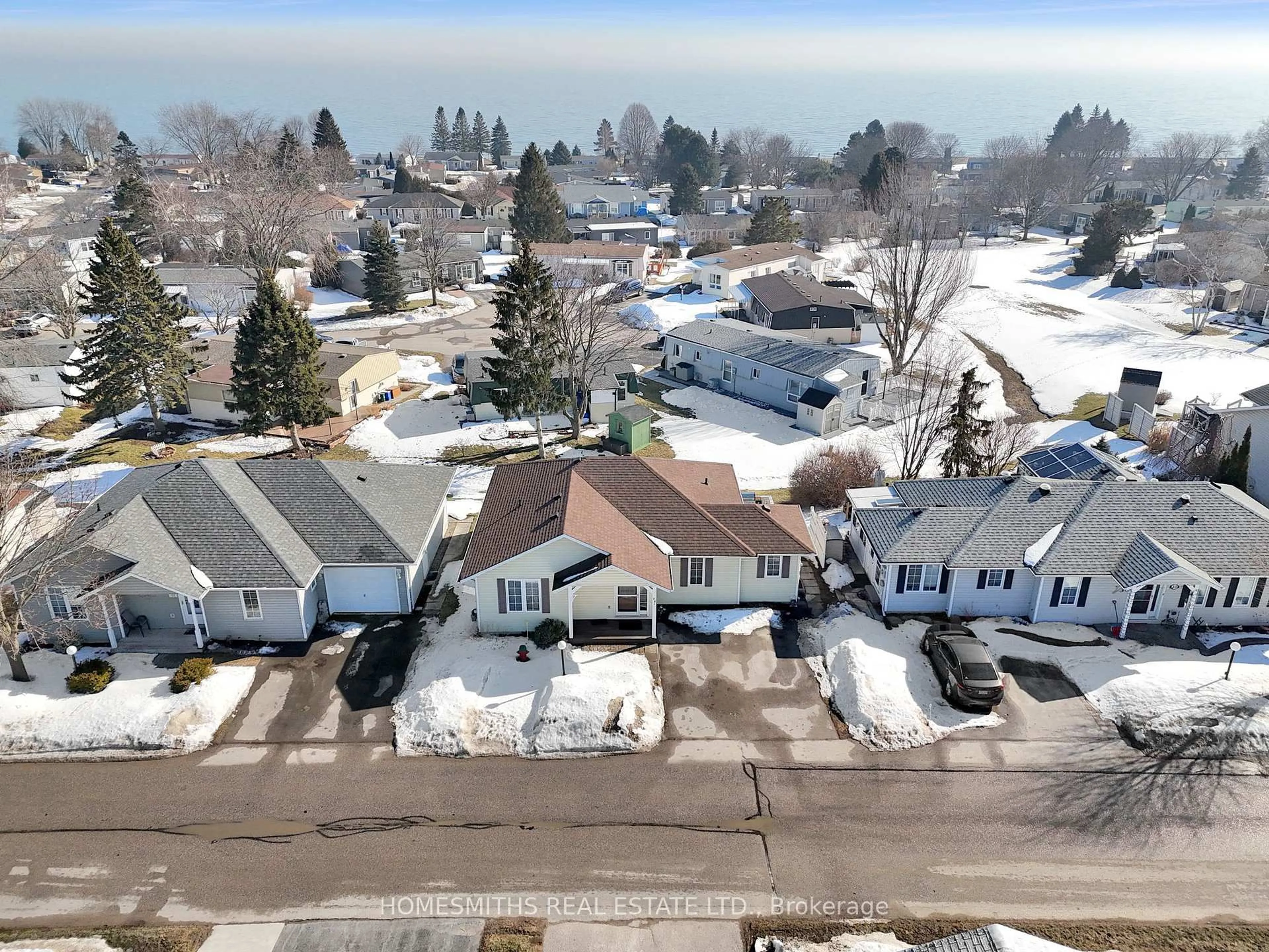 A pic from outside/outdoor area/front of a property/back of a property/a pic from drone, street for 89A Wilmot Tr, Clarington Ontario L1B 1B8