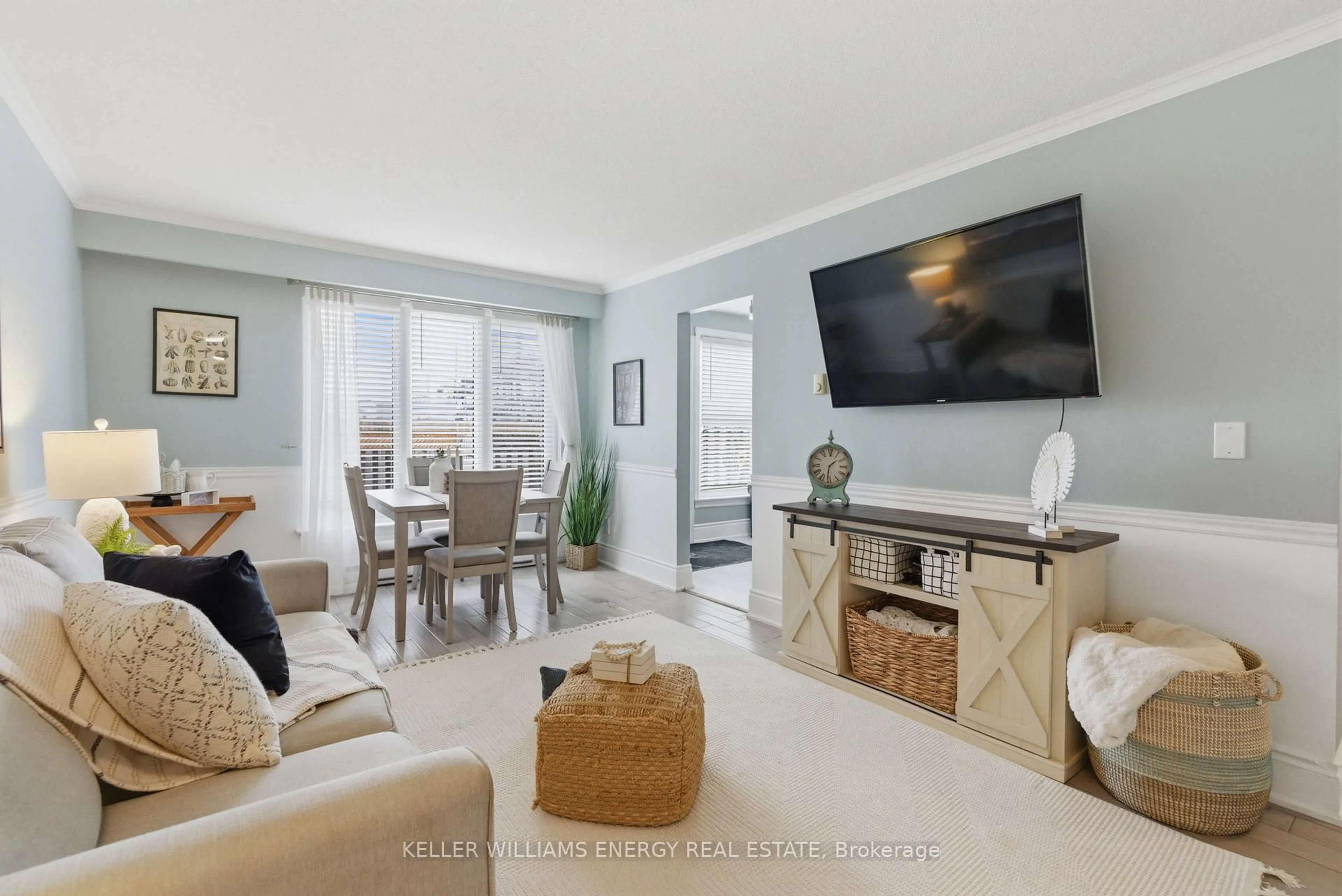 Living room with furniture, unknown for 33 Taunton Rd #12, Oshawa Ontario L1G 3T6