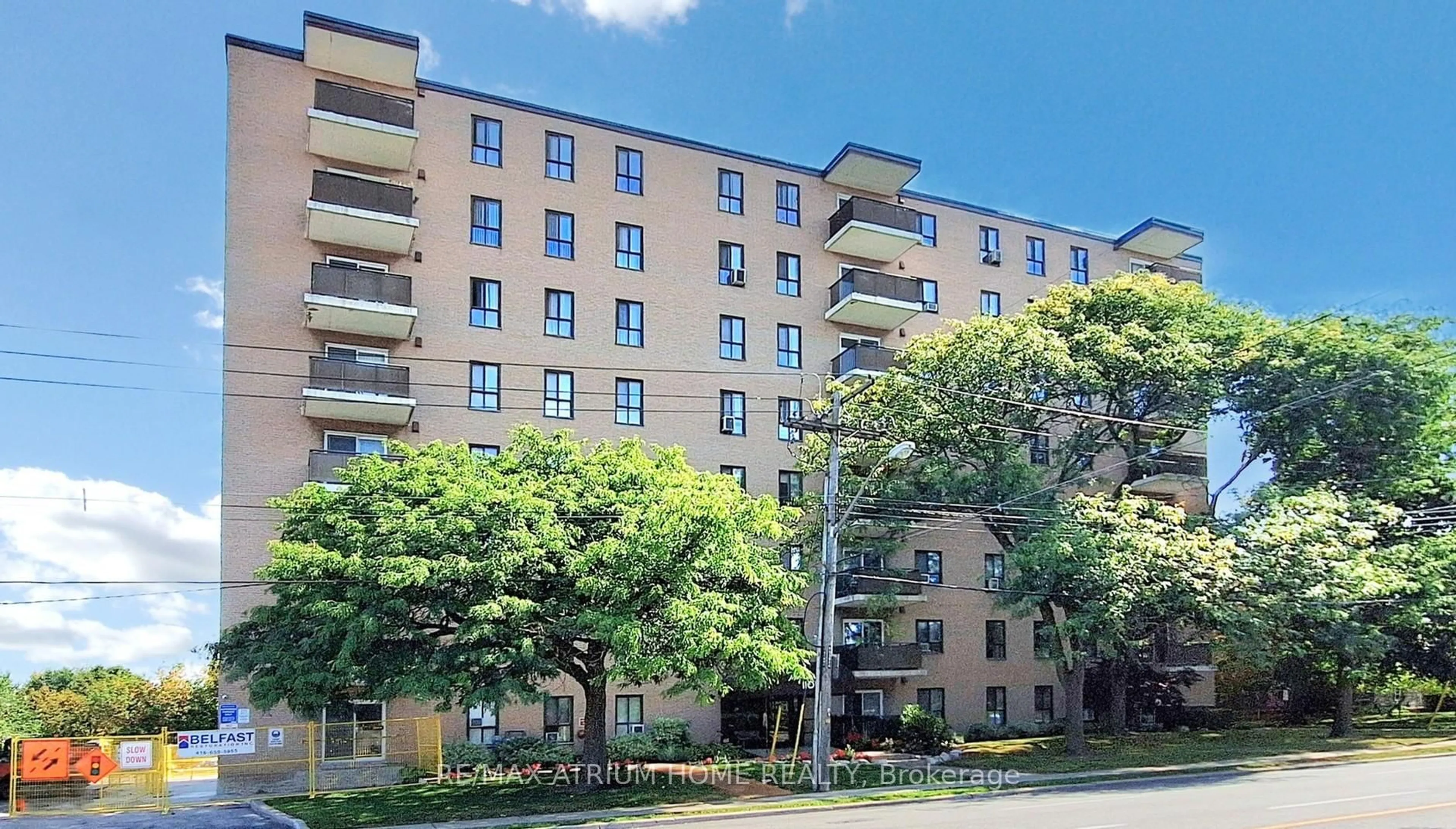 Patio, building for 1101 Pharmacy Ave #804, Toronto Ontario M1R 2Y3