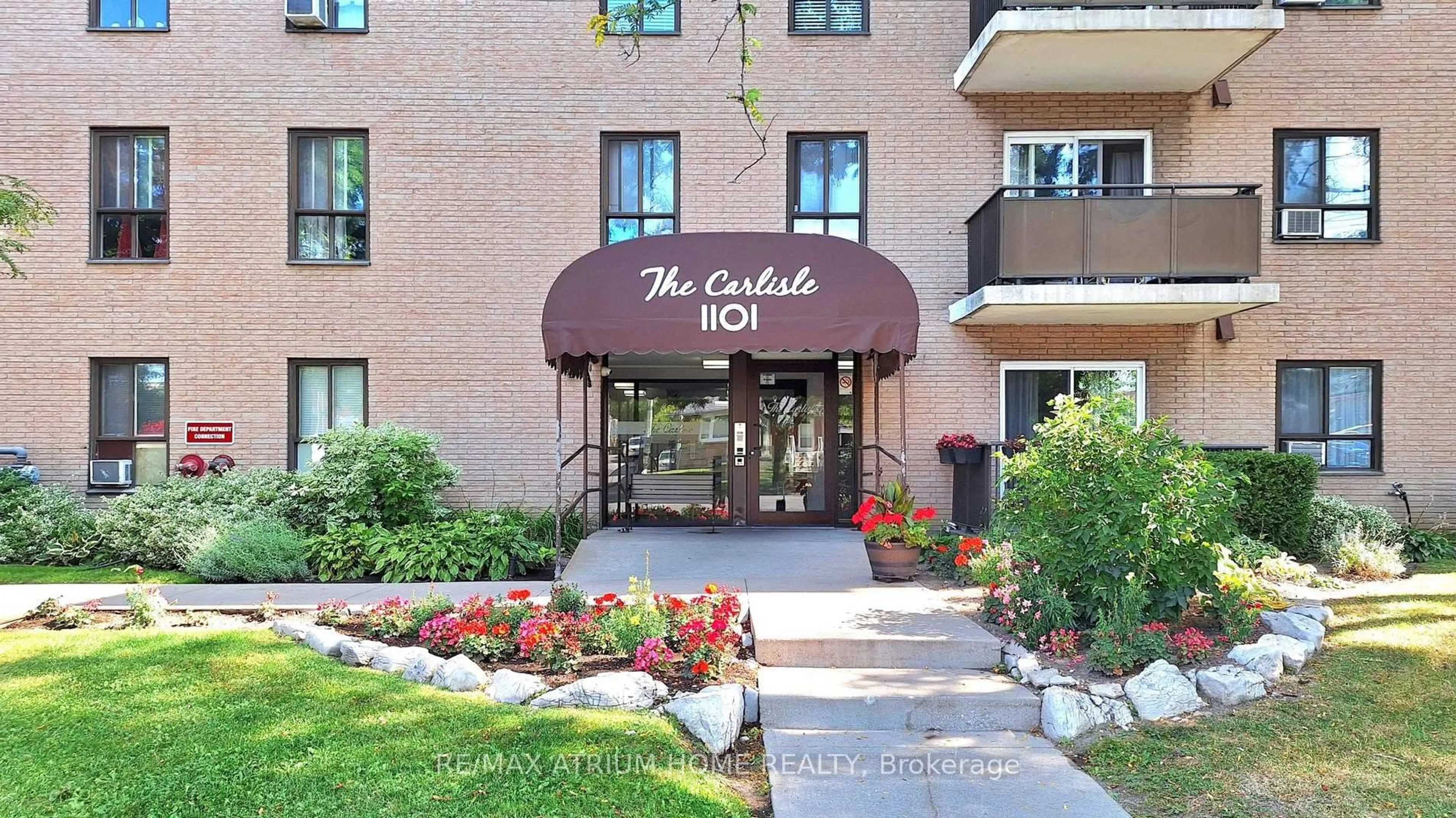 Indoor foyer for 1101 Pharmacy Ave #804, Toronto Ontario M1R 2Y3