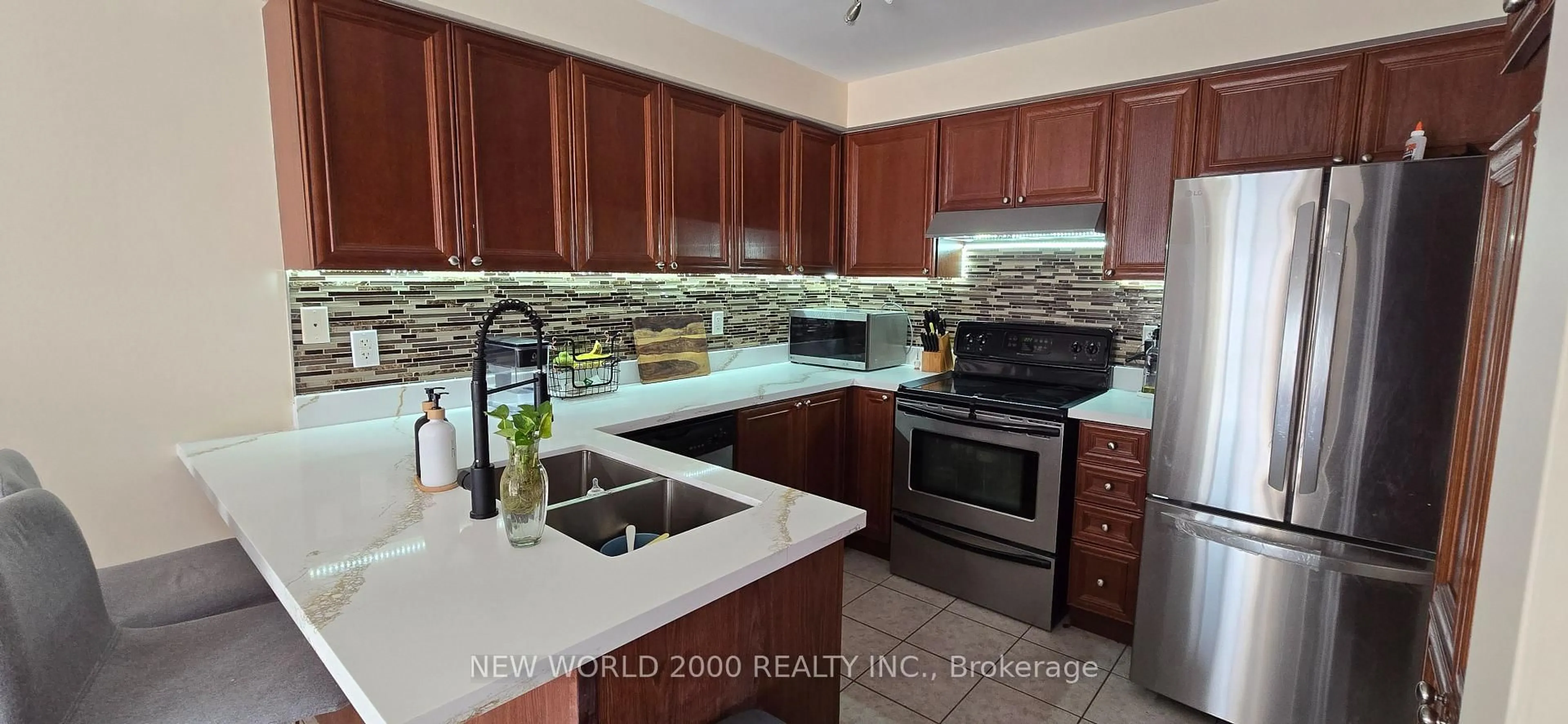 Unknown for 27 Stonewood St, Ajax Ontario L1S 0B3