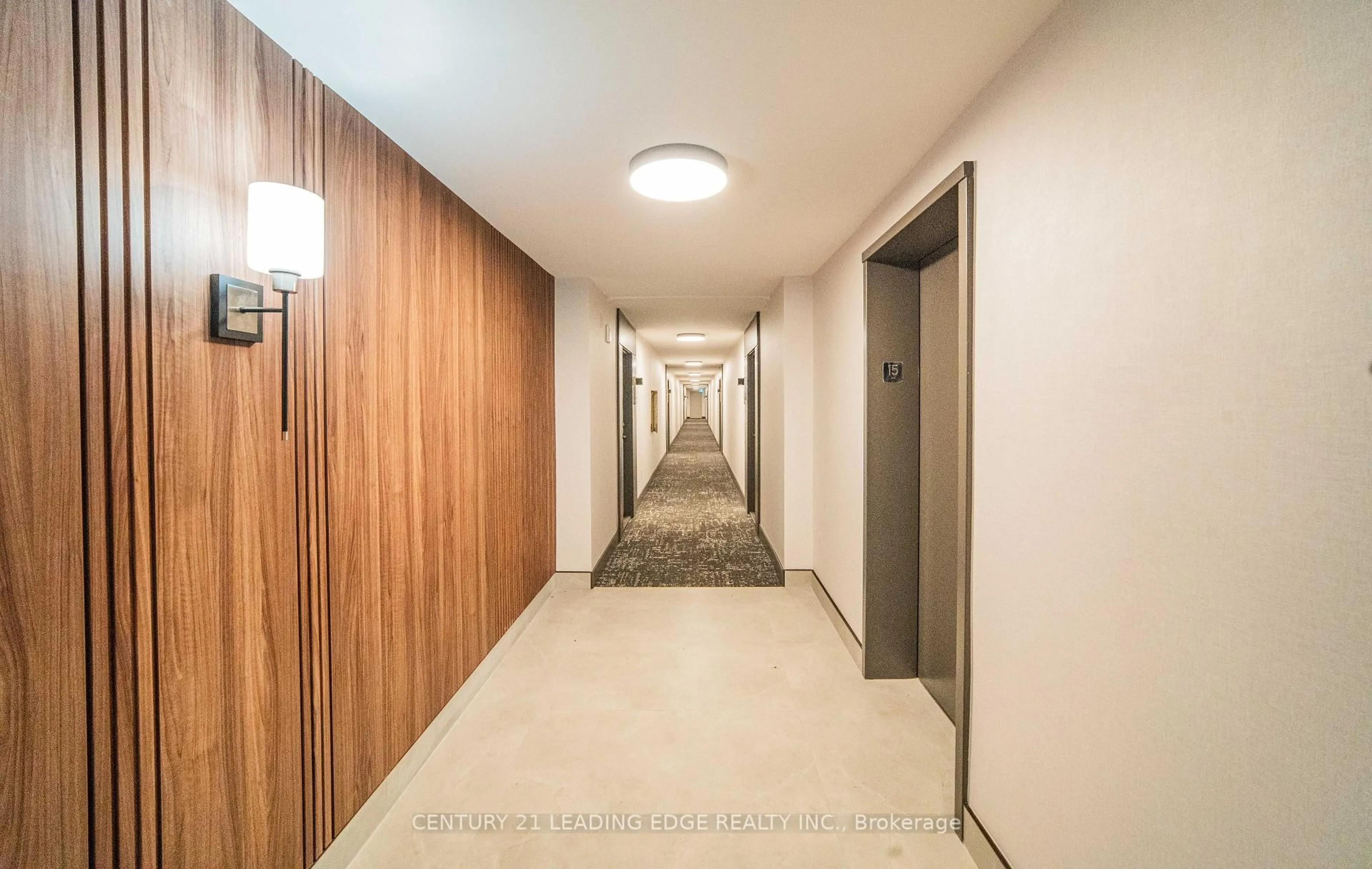 Indoor foyer for 120 Dundalk Dr #1510, Toronto Ontario M1P 4V9