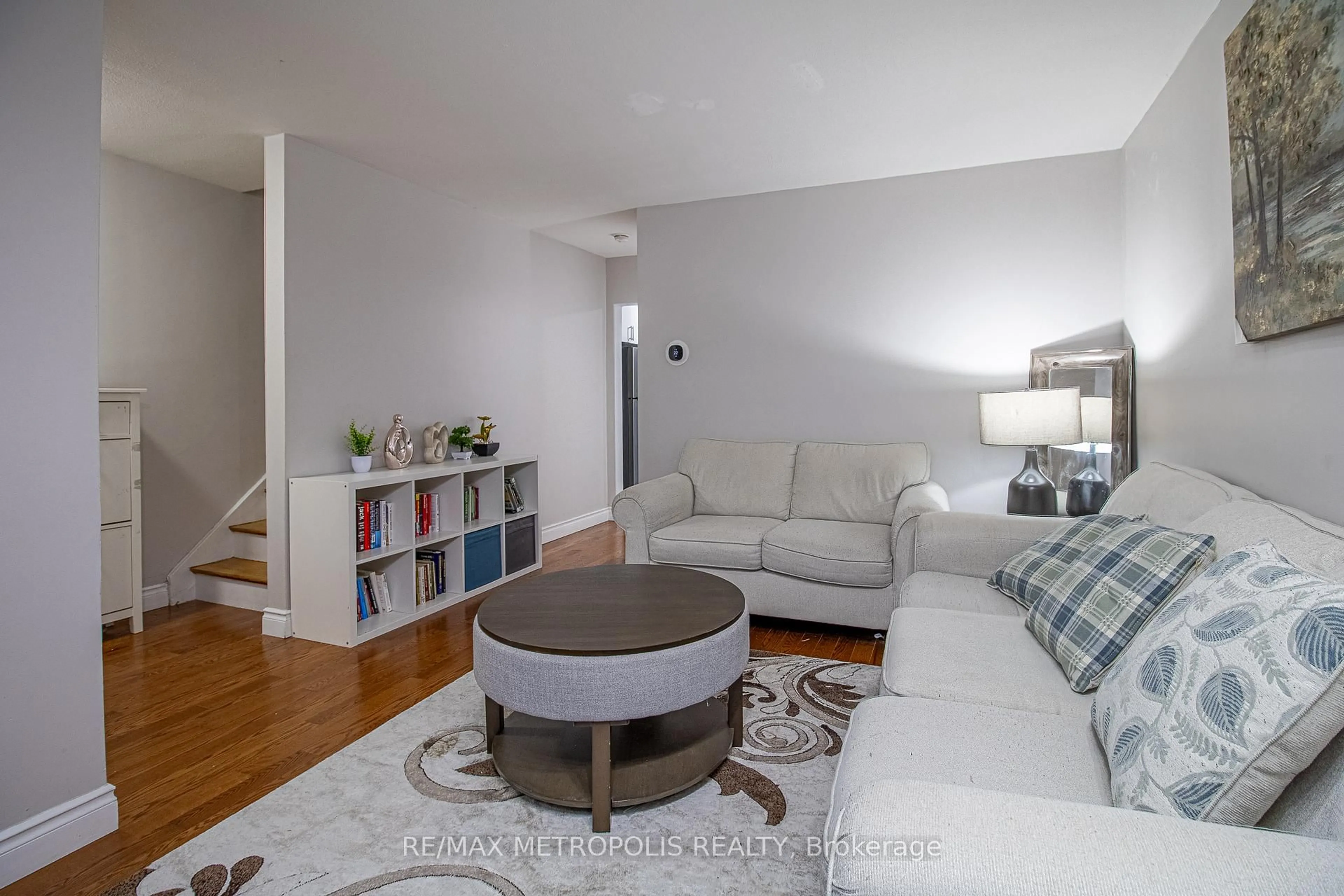 Living room with furniture, unknown for 1098 Cedar St, Oshawa Ontario L1J 3R9