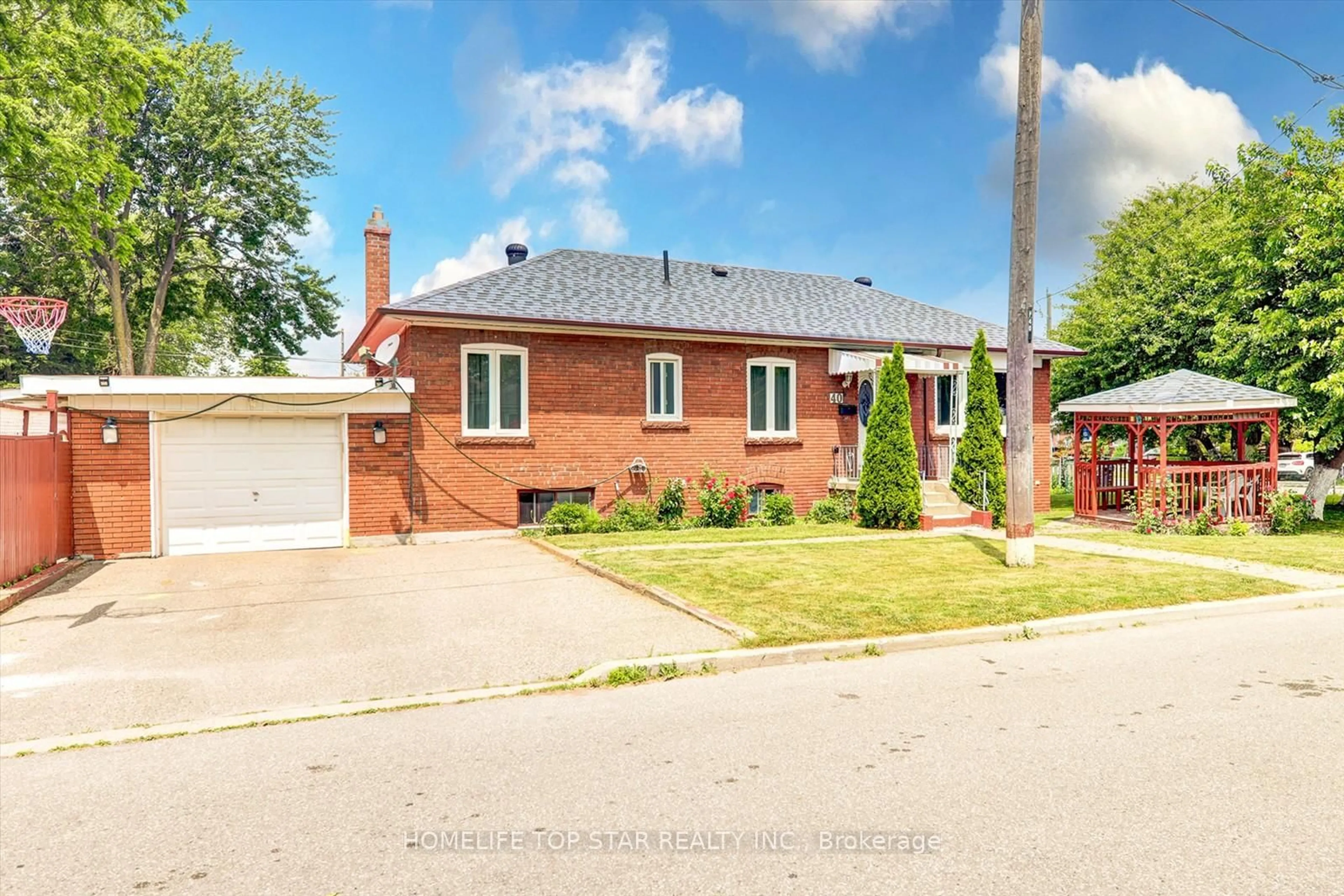 Home with brick exterior material, street for 40 Lombardy Cres, Toronto Ontario M1K 4N8