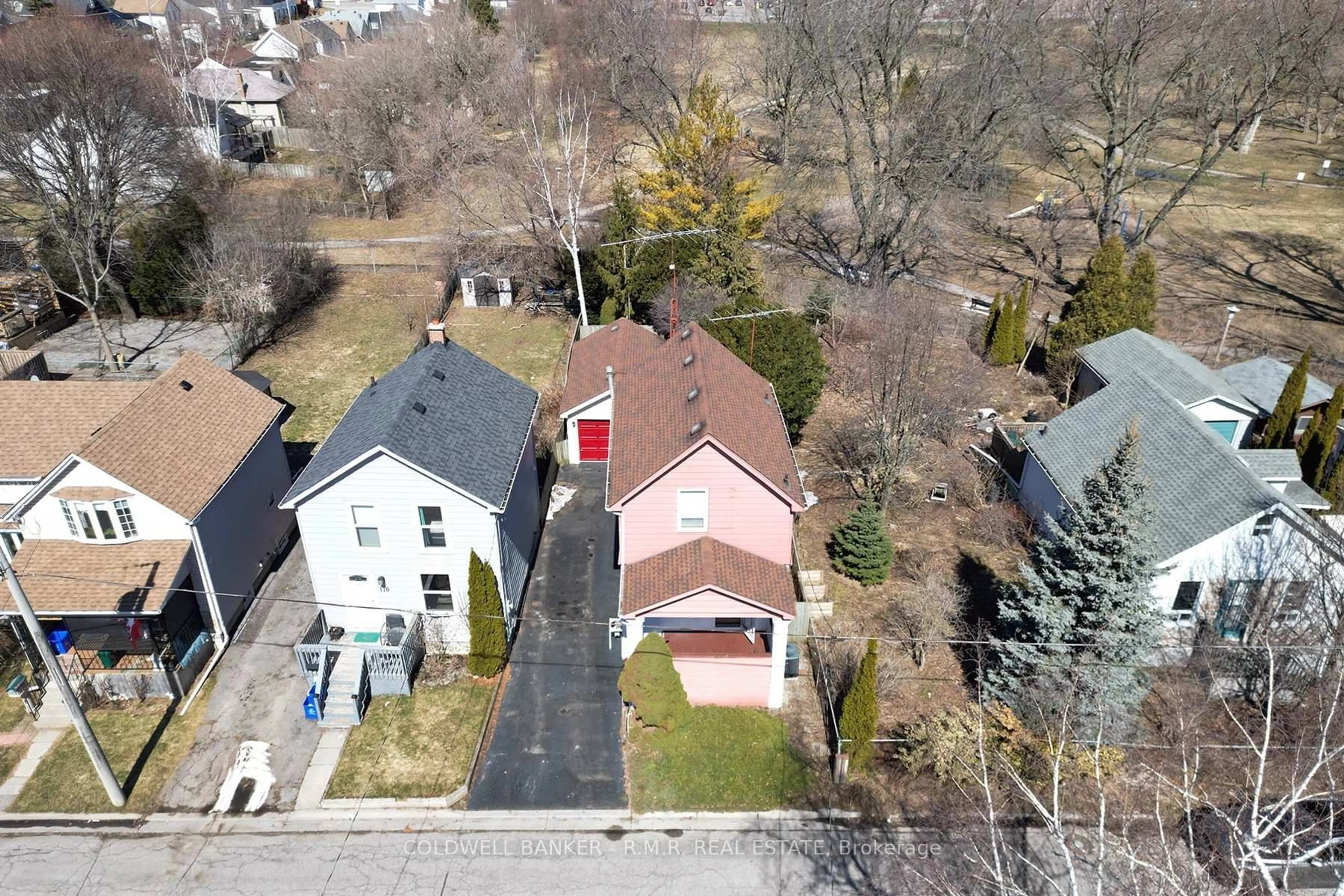 A pic from outside/outdoor area/front of a property/back of a property/a pic from drone, street for 168 Elliott Ave, Oshawa Ontario L1J 2B1