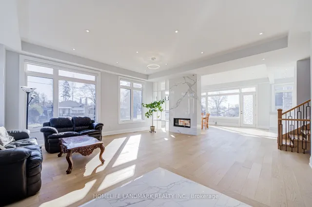 53 Saugeen Cres, Toronto 3