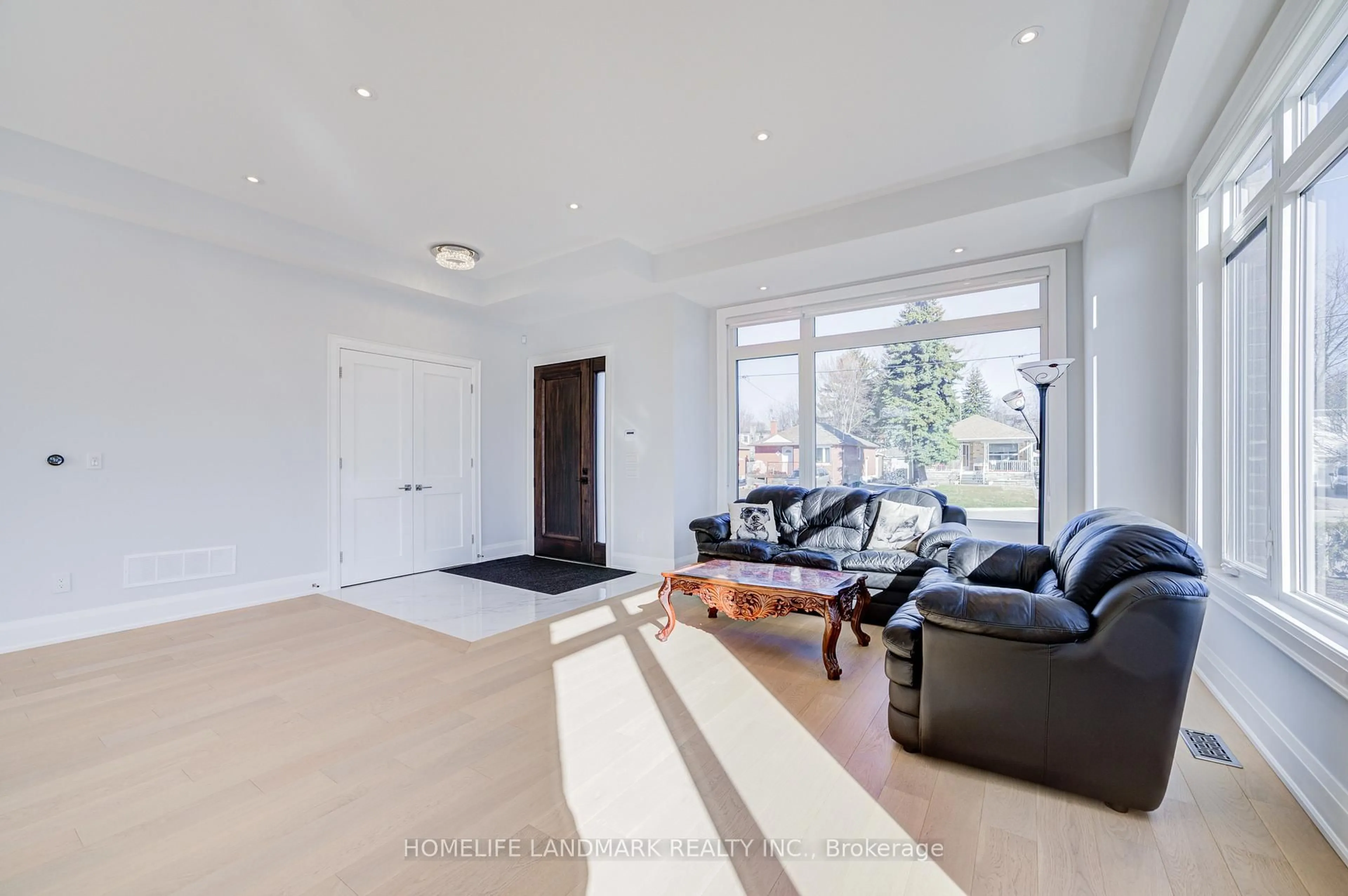 Living room with furniture, unknown for 53 Saugeen Cres, Toronto Ontario M1K 3M8