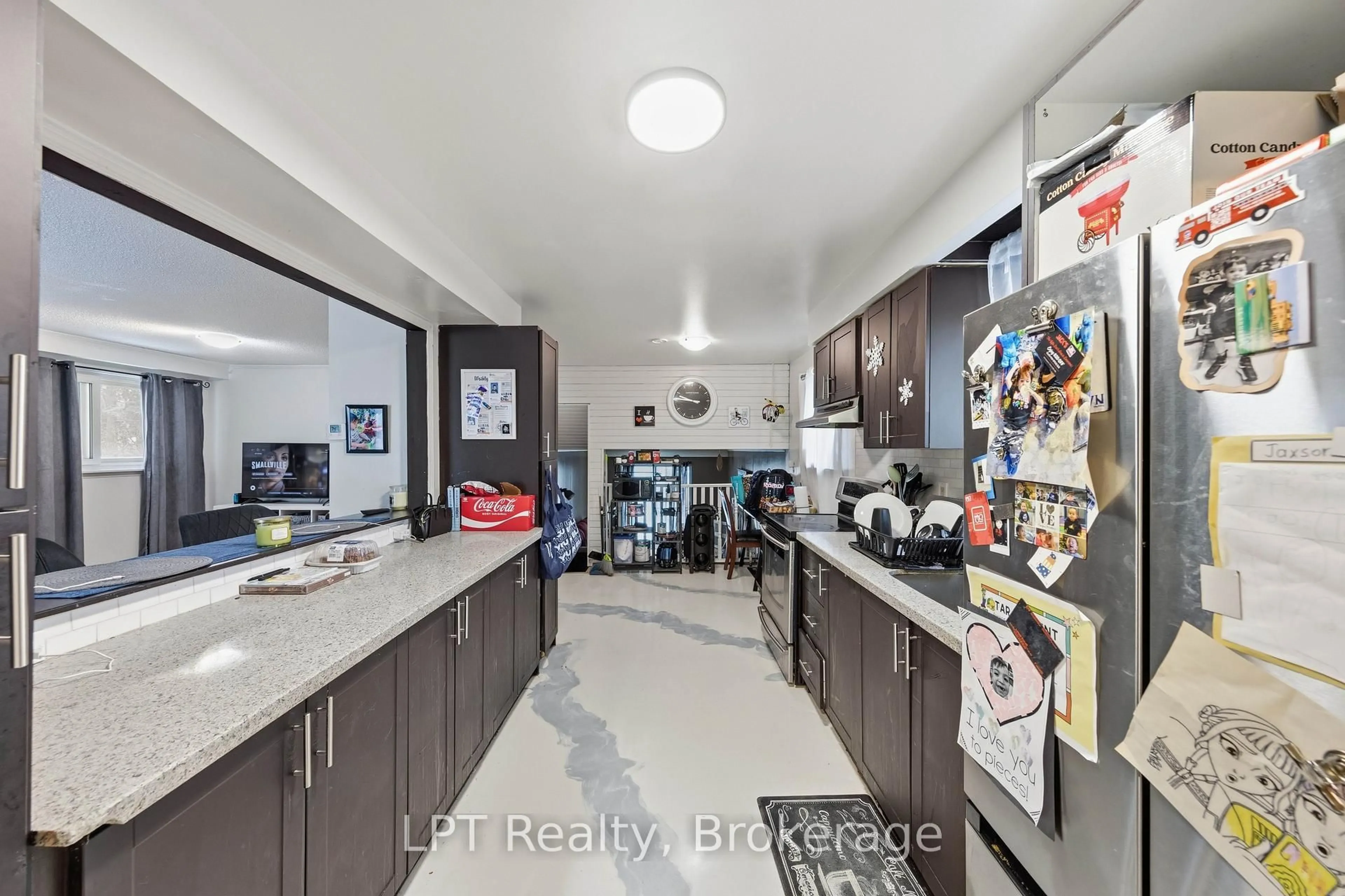 Kitchen with laundary machines, unknown for 7 Briarbluff Ave, Toronto Ontario M1E 3H2