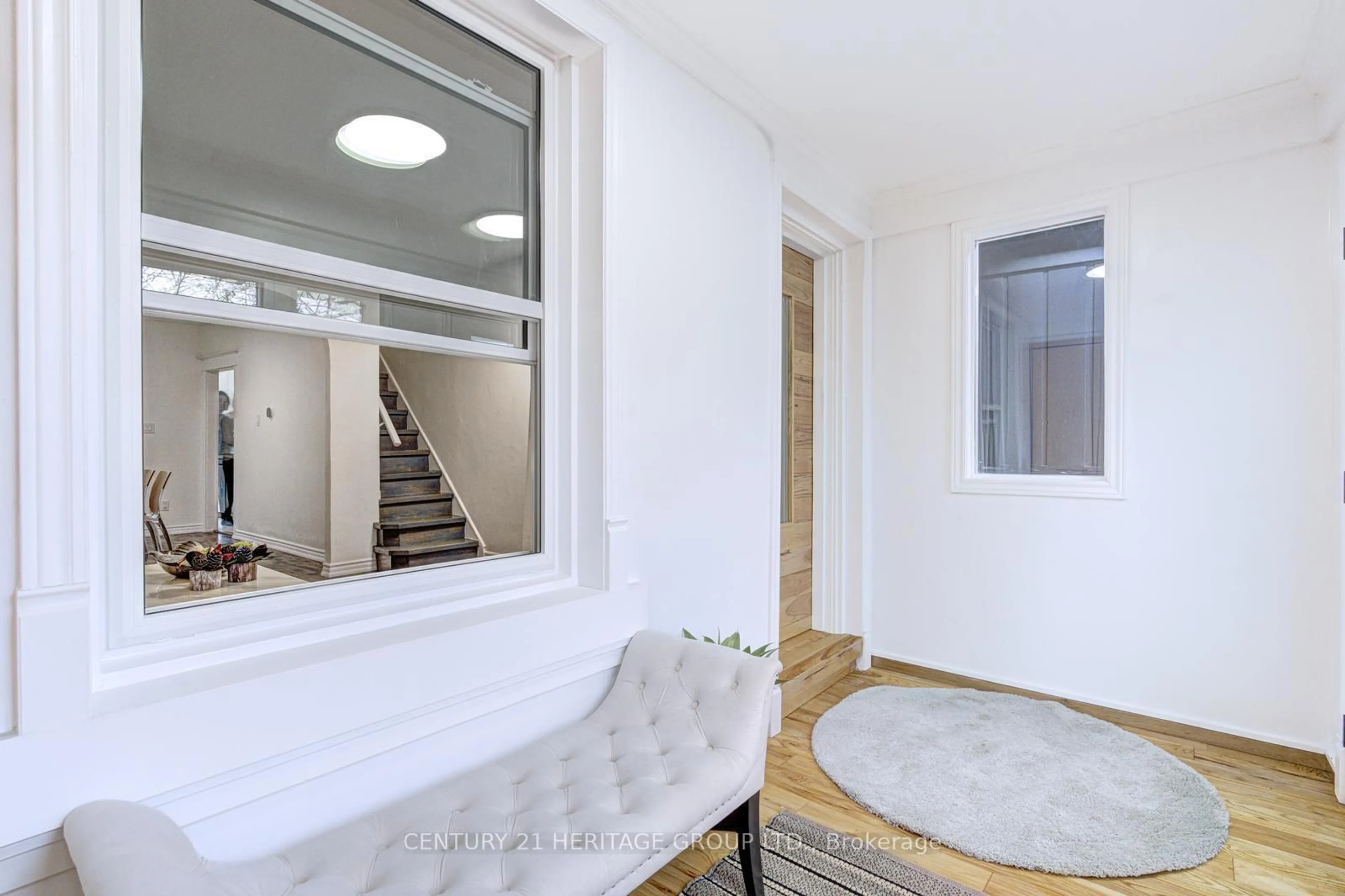 Indoor entryway for 54 Roseheath Ave, Toronto Ontario M4C 3P5