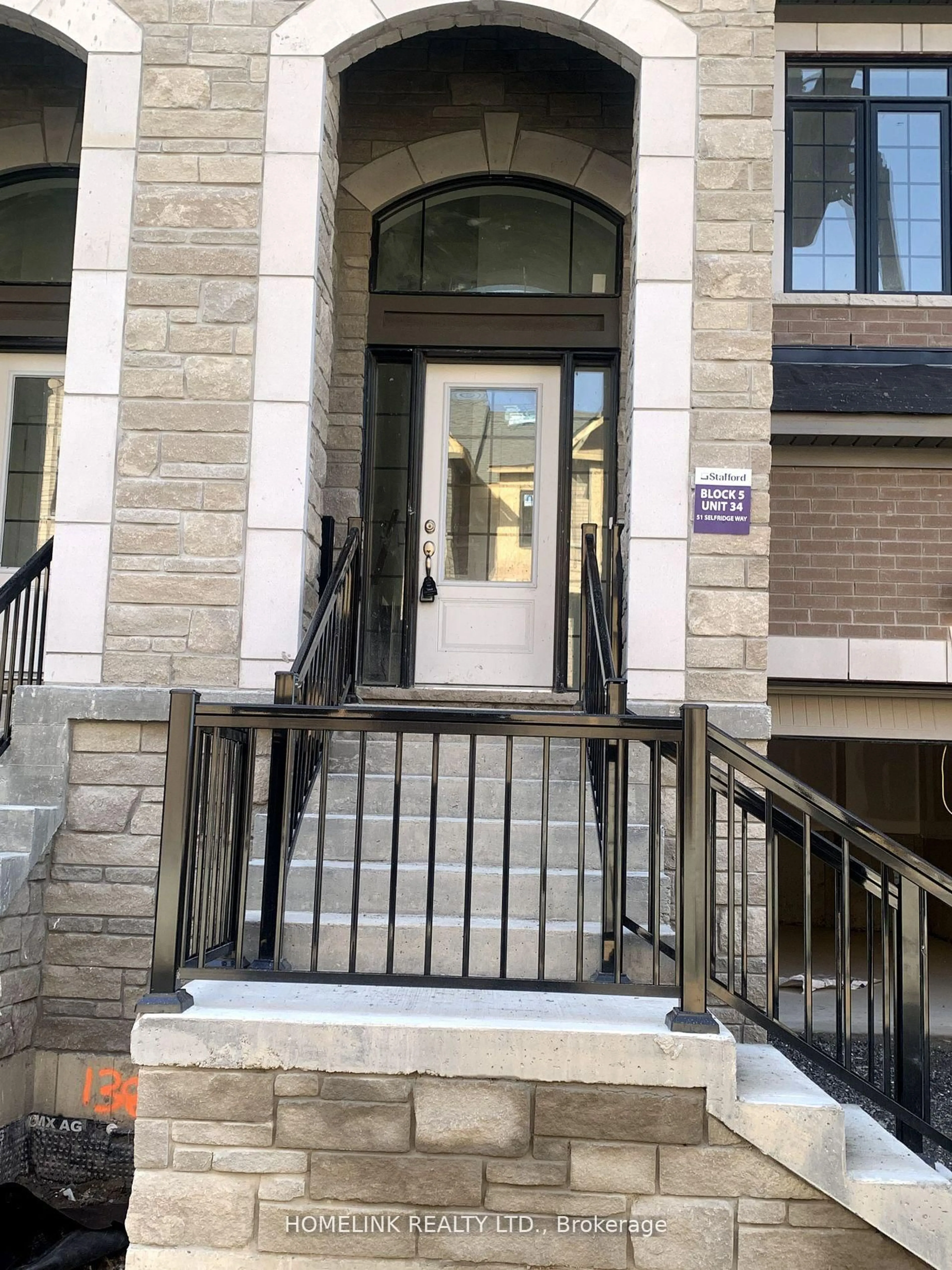 Indoor entryway for 51 Selfridge Way, Whitby Ontario L1N 0N9