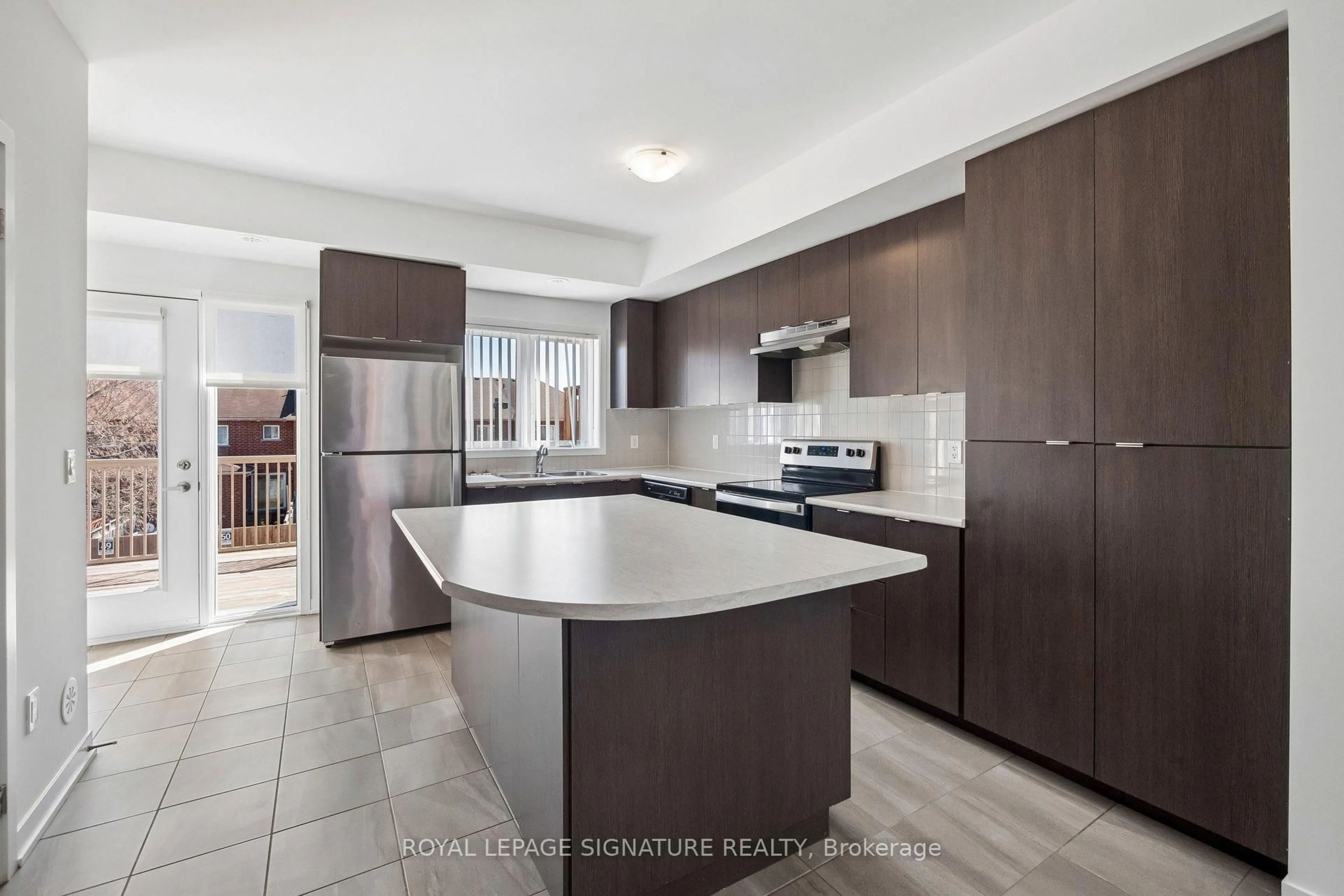 Open concept kitchen, ceramic/tile floor for 1525 Kingston Rd #203, Pickering Ontario L1V 0E9