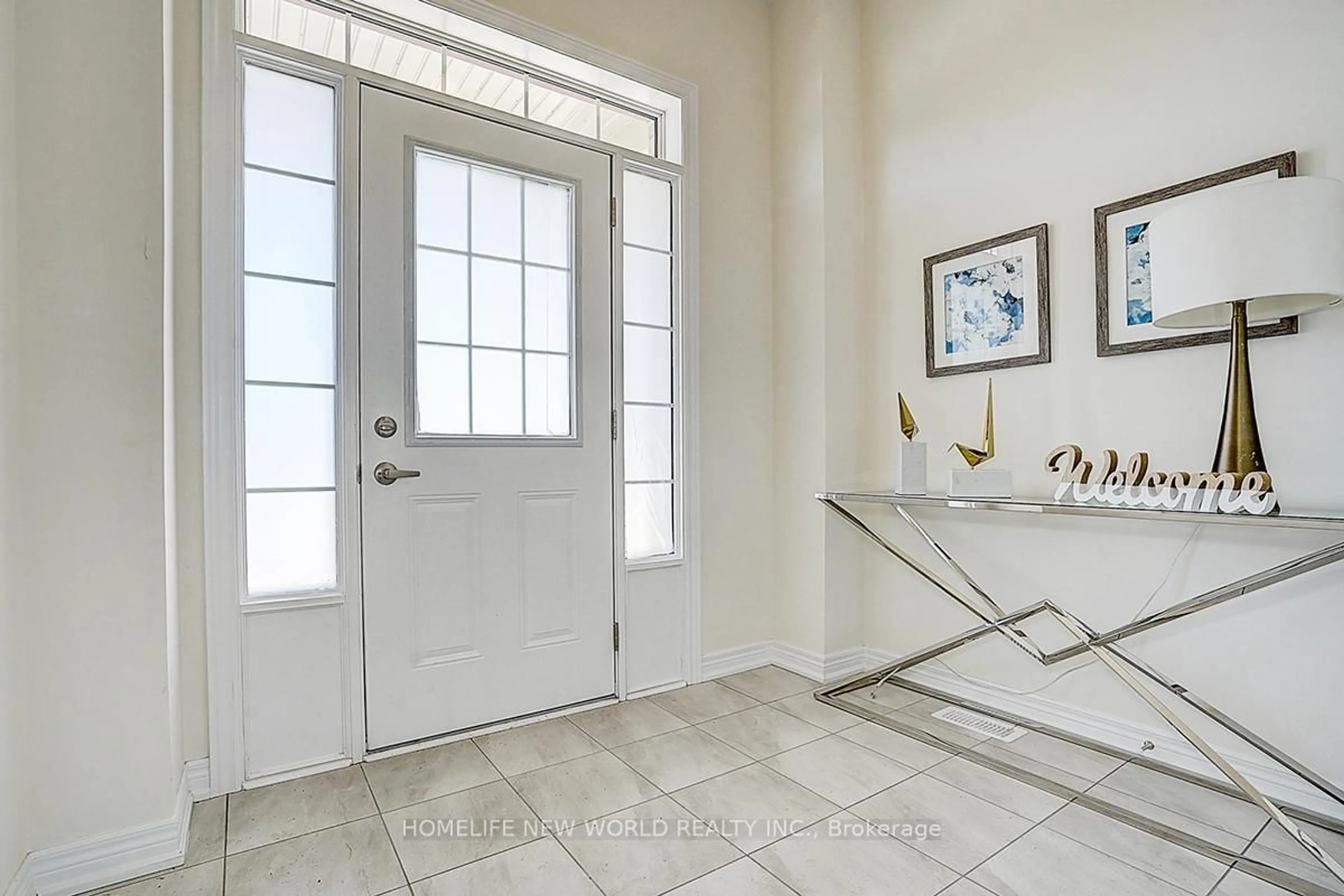 Indoor entryway for 2865 Albatross Way, Pickering Ontario L1X 0P6