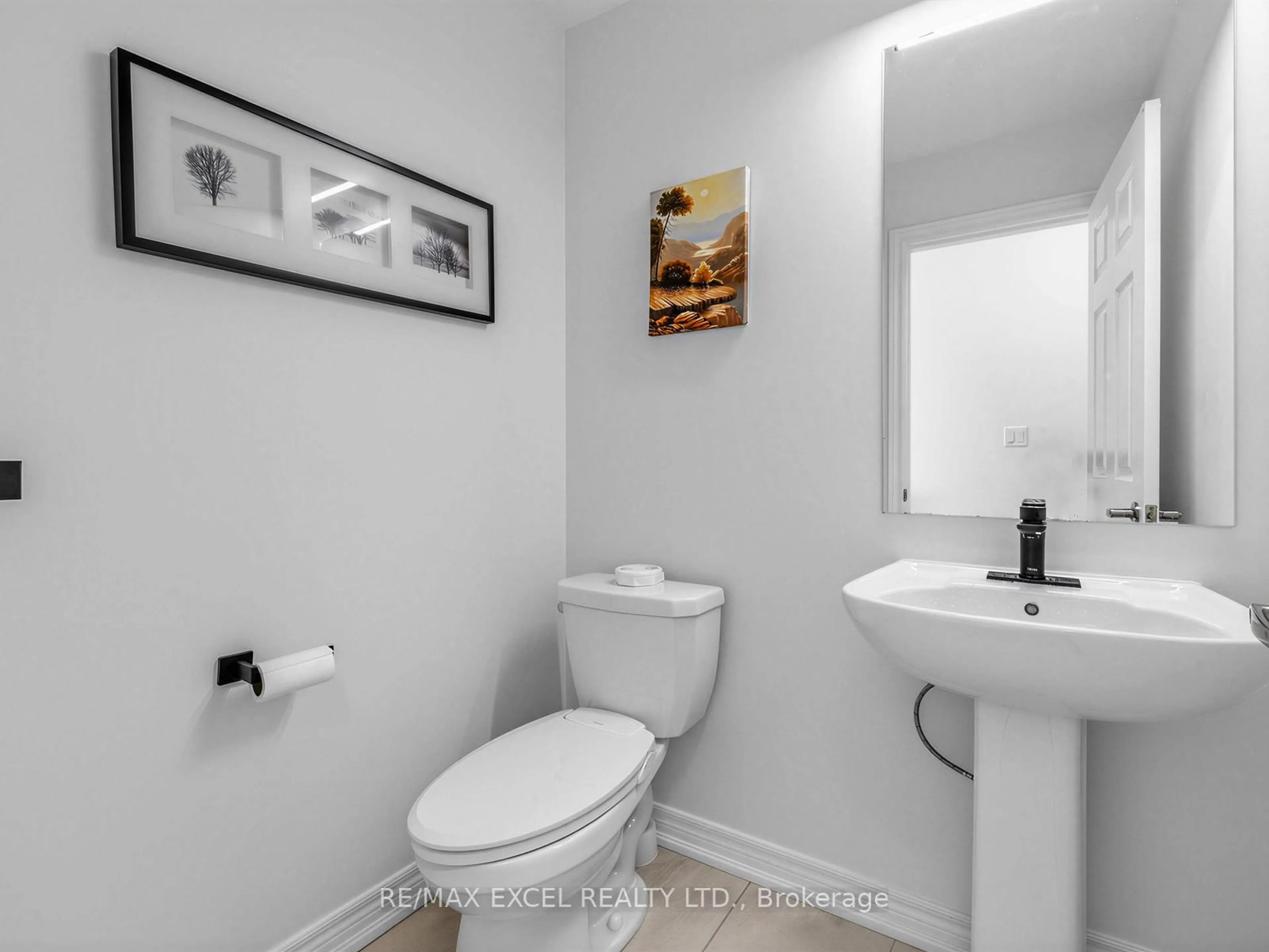 Standard bathroom, unknown for 966 CORMORANT Path, Pickering Ontario L1X 0P5