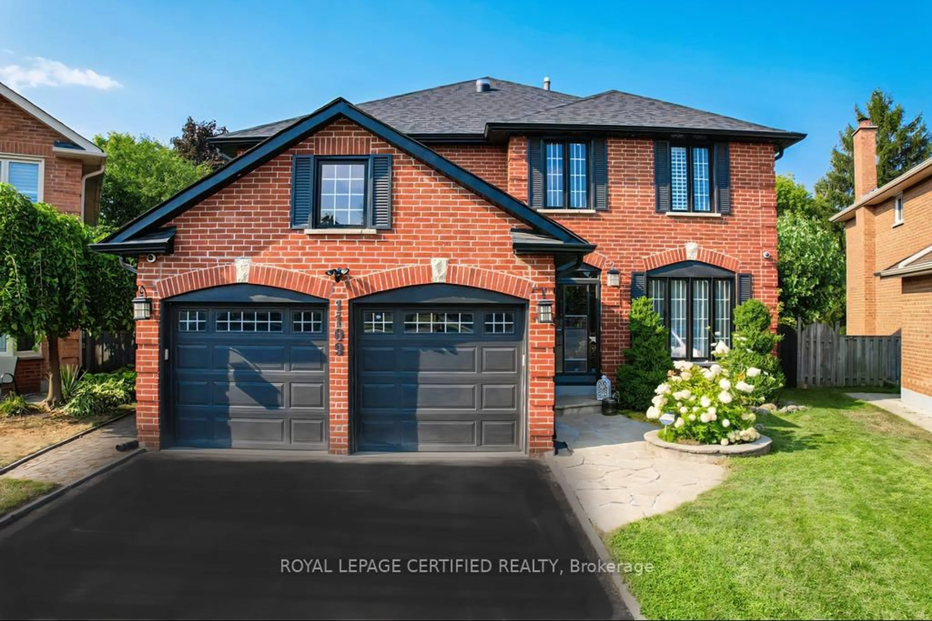 Home with brick exterior material, street for 1109 Petunia Pl, Pickering Ontario L1V 4N5