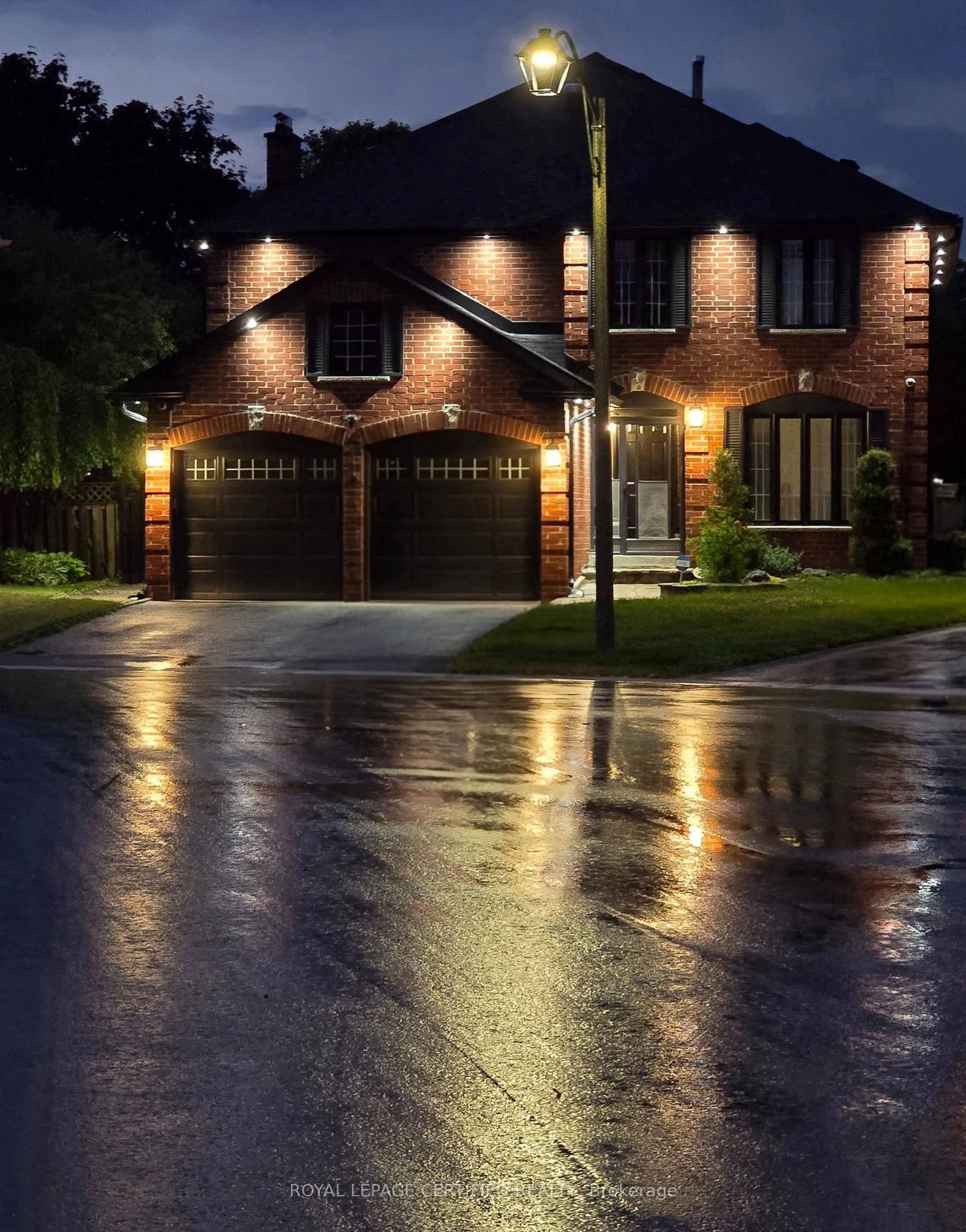 Home with brick exterior material, street for 1109 Petunia Pl, Pickering Ontario L1V 4N5