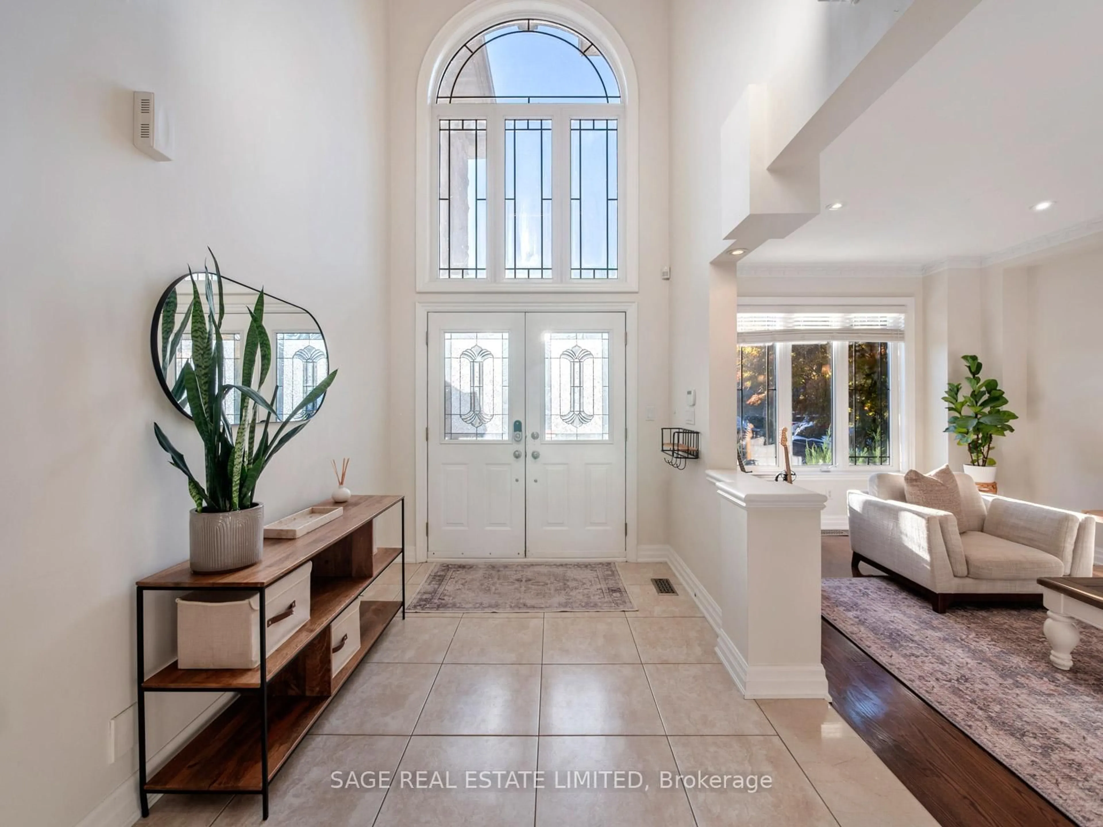 Indoor entryway for 1789 Pine Grove Ave, Pickering Ontario L1V 1K7