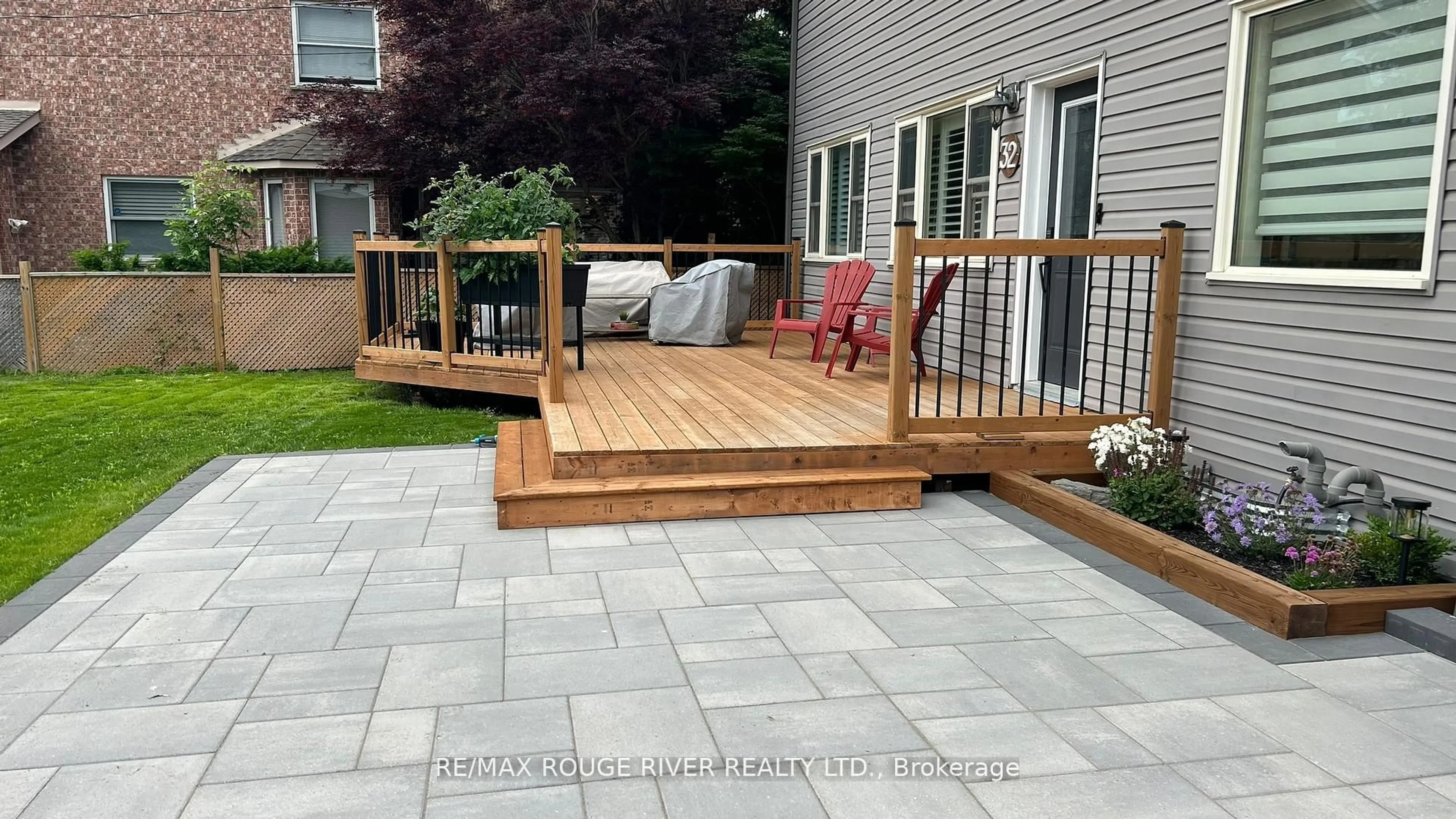 Patio, street for 32 Andrew St, Clarington Ontario L1B 1J3