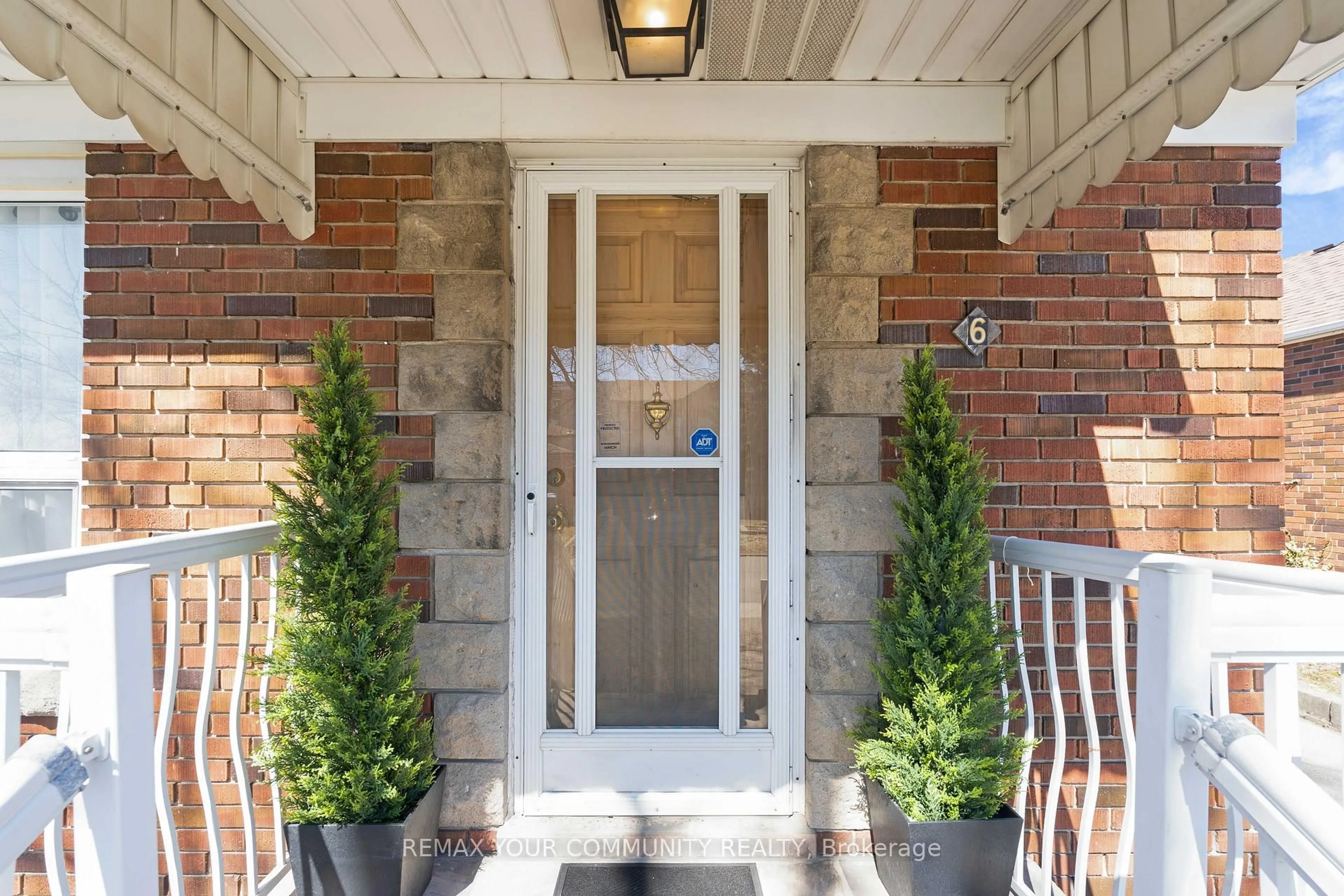 Indoor entryway for 6 Janet Blvd, Toronto Ontario M1R 1H6