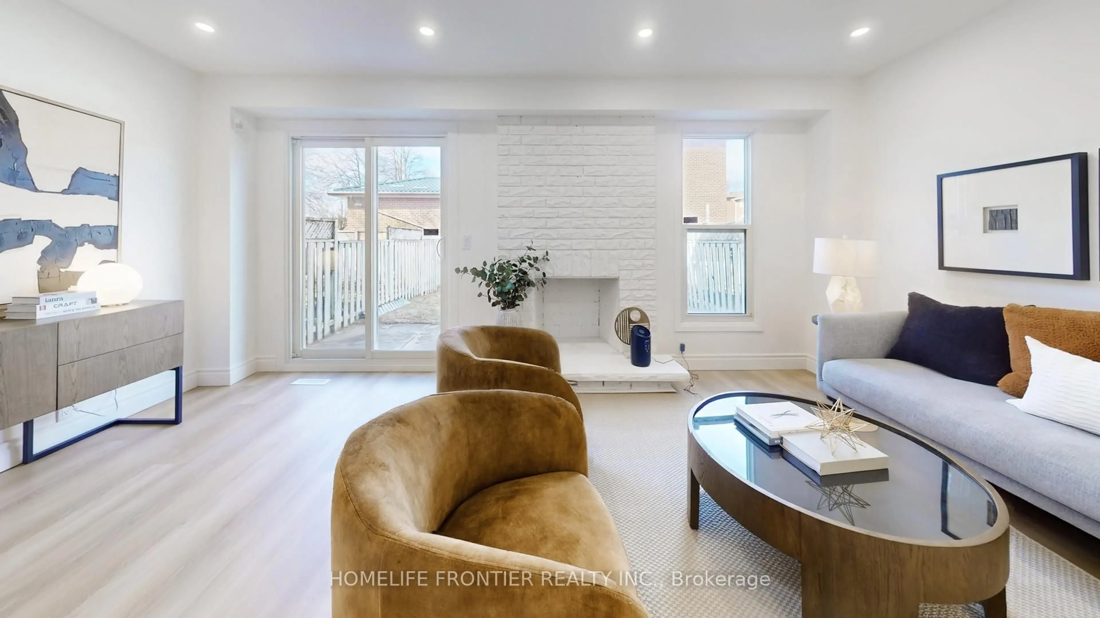 Living room with furniture, ceramic/tile floor for 42 Green Spring Dr, Toronto Ontario M1V 2B1