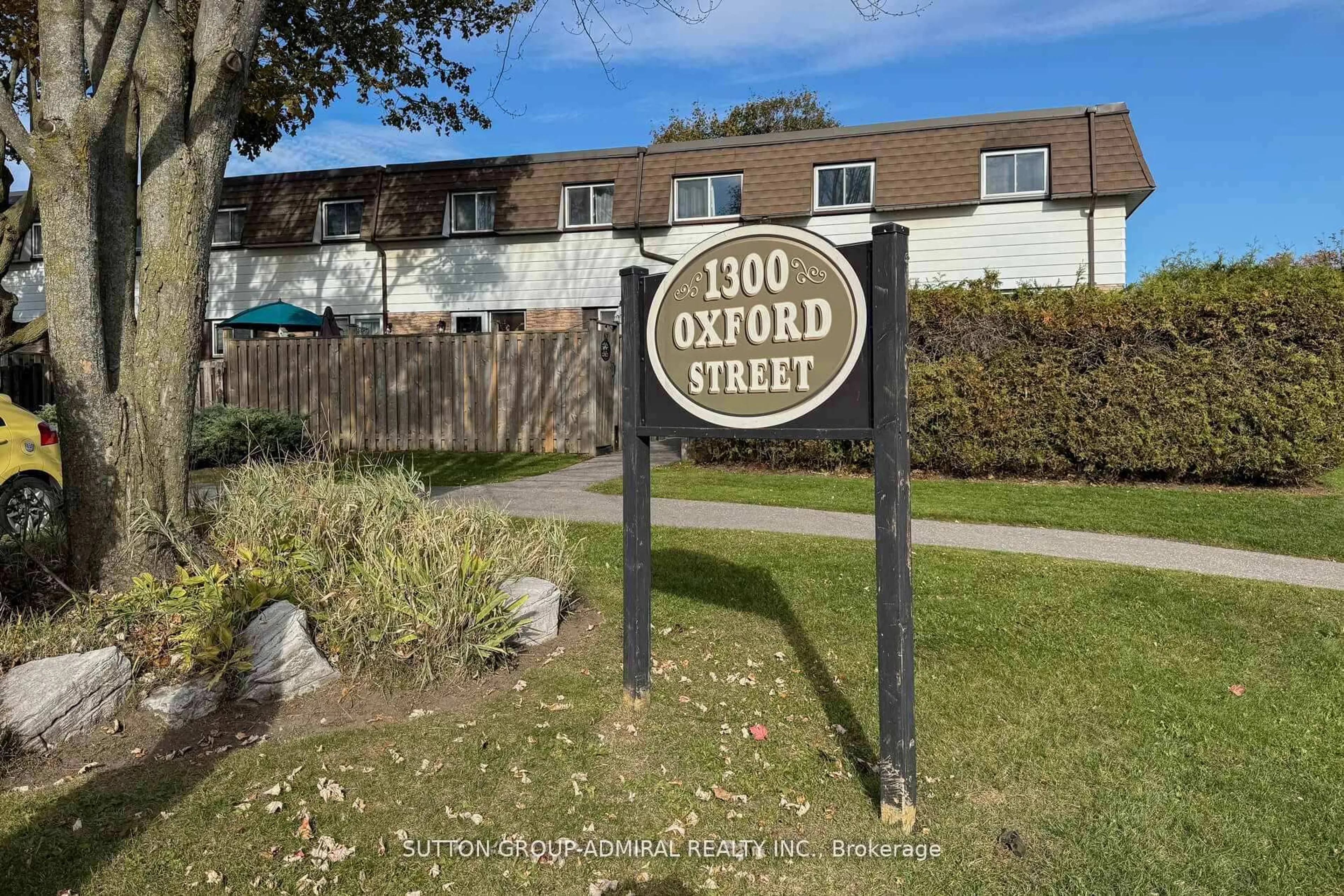 Patio, street for 1300 Oxford St #45, Oshawa Ontario L1J 6C5