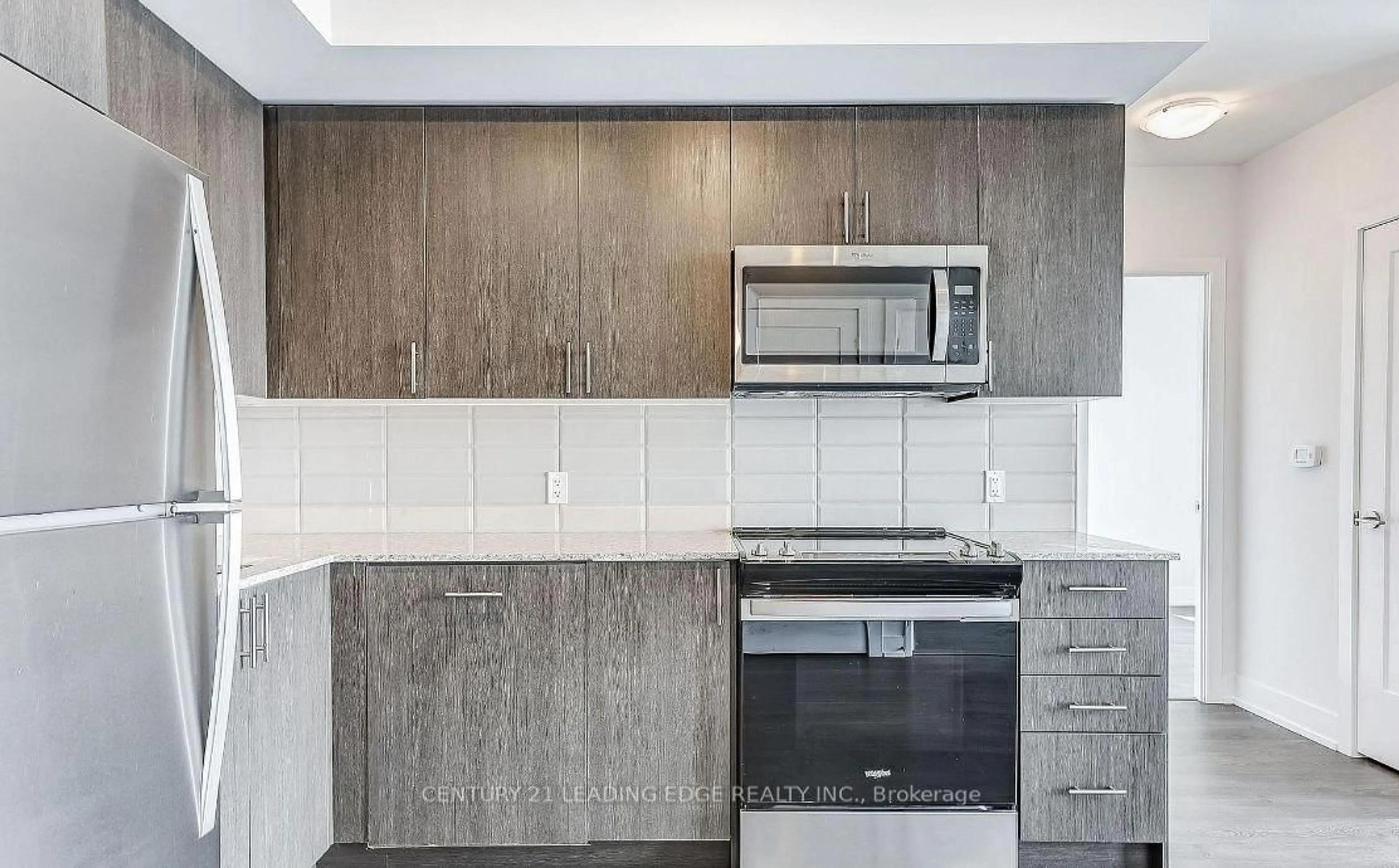 Standard kitchen, unknown for 2550 Simcoe St #716, Oshawa Ontario L1L 0R5