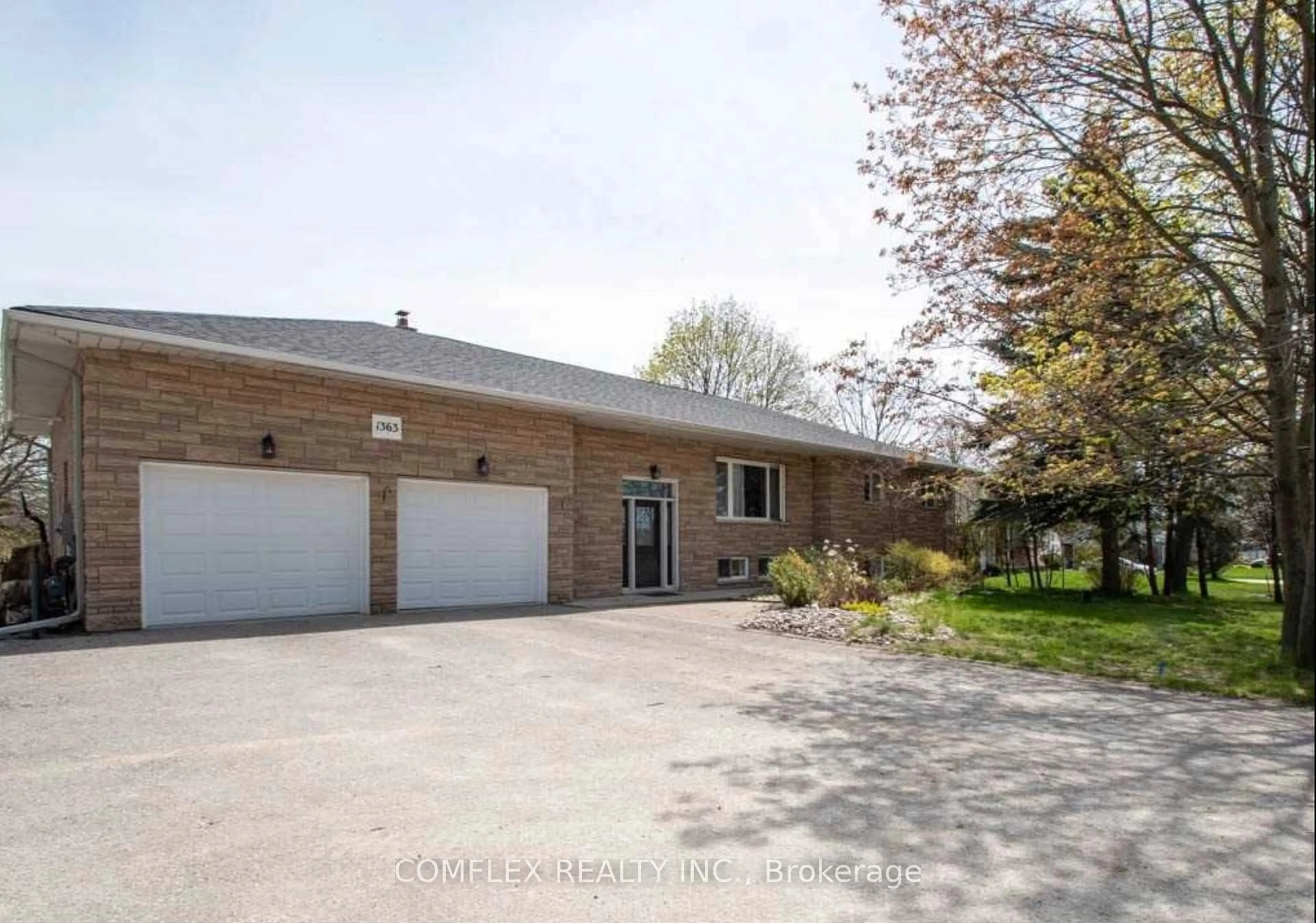 A pic from outside/outdoor area/front of a property/back of a property/a pic from drone, street for 1363 Townline Rd, Clarington Ontario L1H 8L7