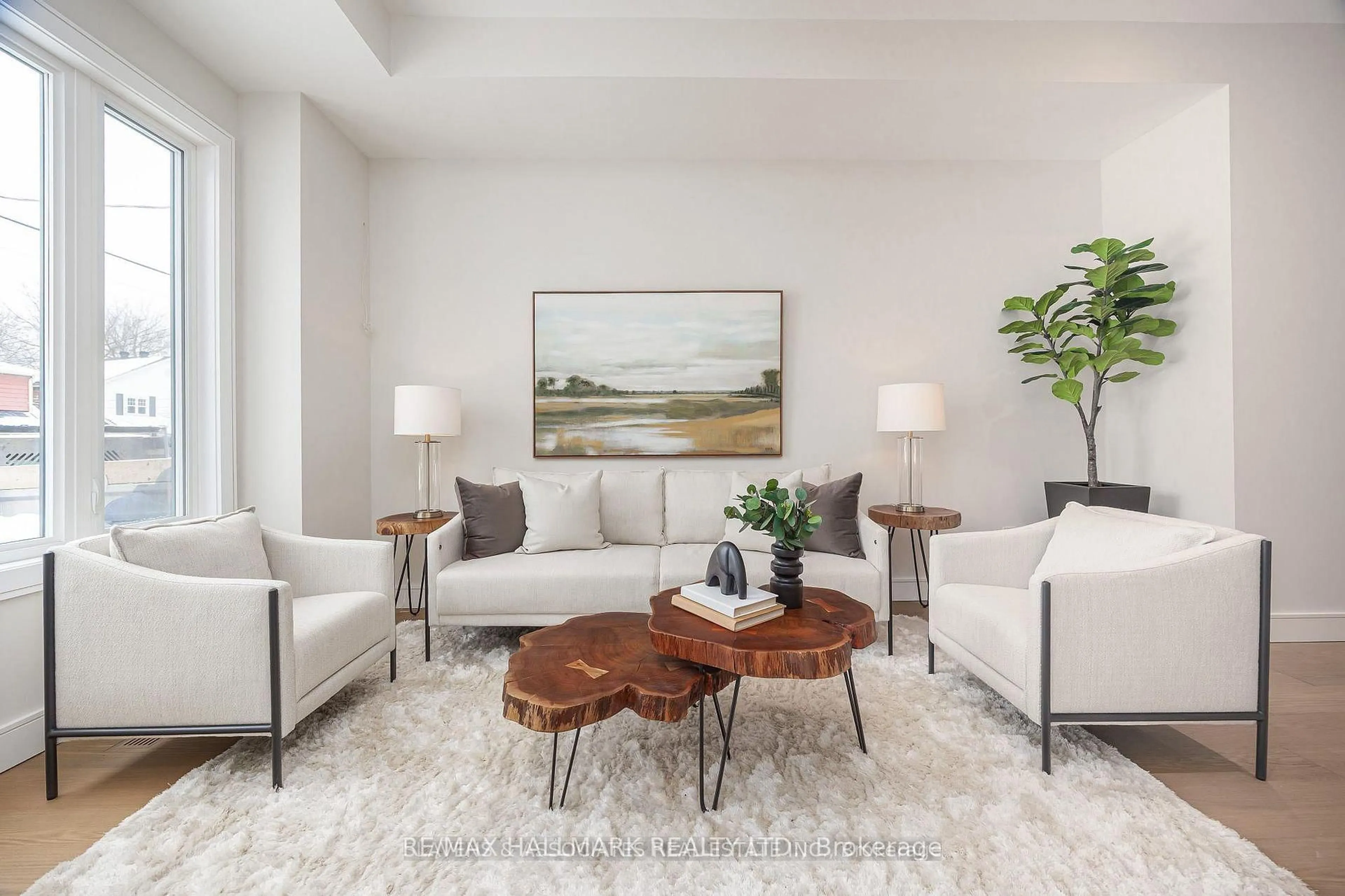 Living room with furniture, unknown for 3B Linton Ave, Toronto Ontario M1N 1W5