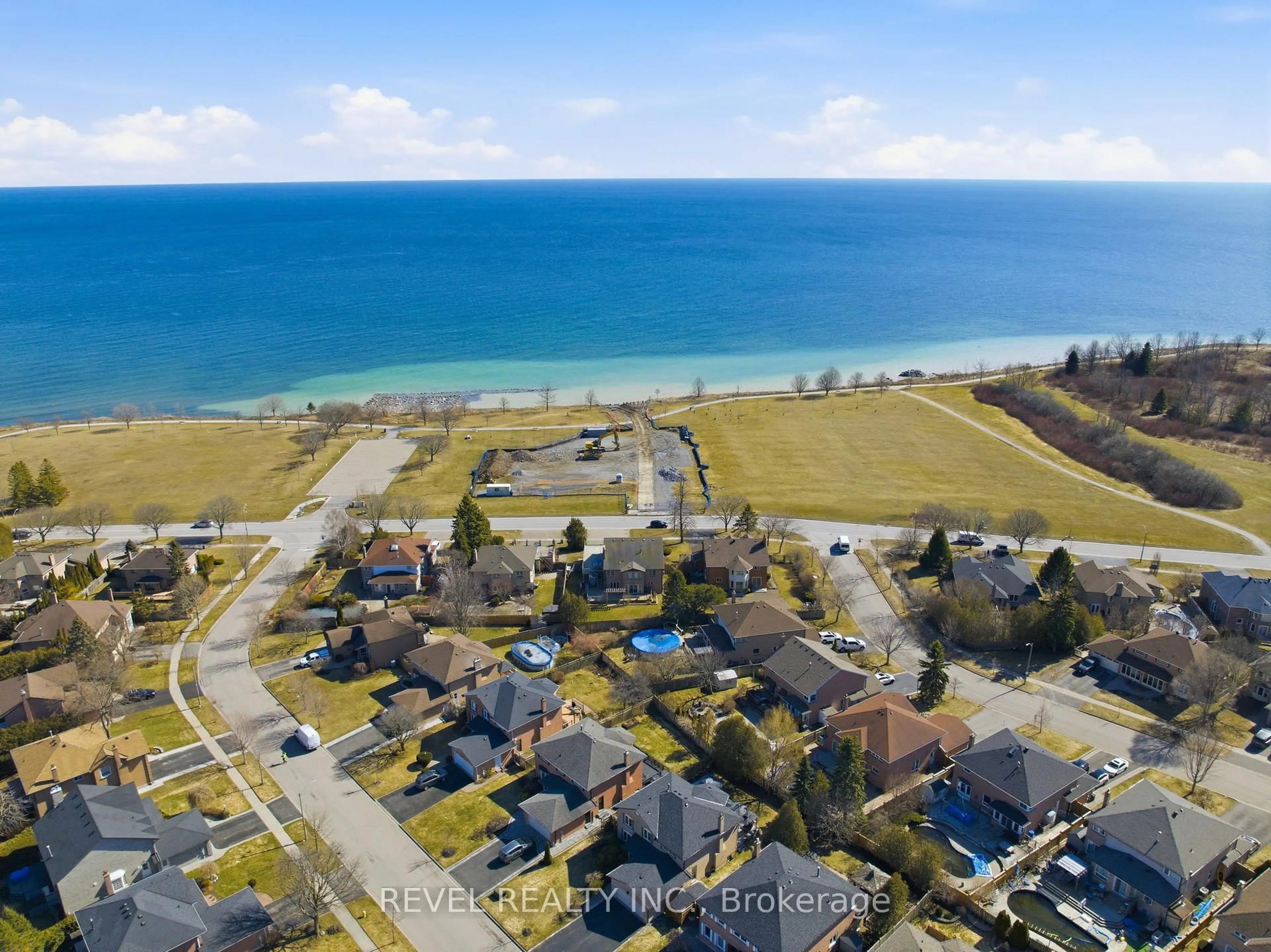 A pic from outside/outdoor area/front of a property/back of a property/a pic from drone, water/lake/river/ocean view for 88 Lake Driveway, Ajax Ontario L1S 4T2