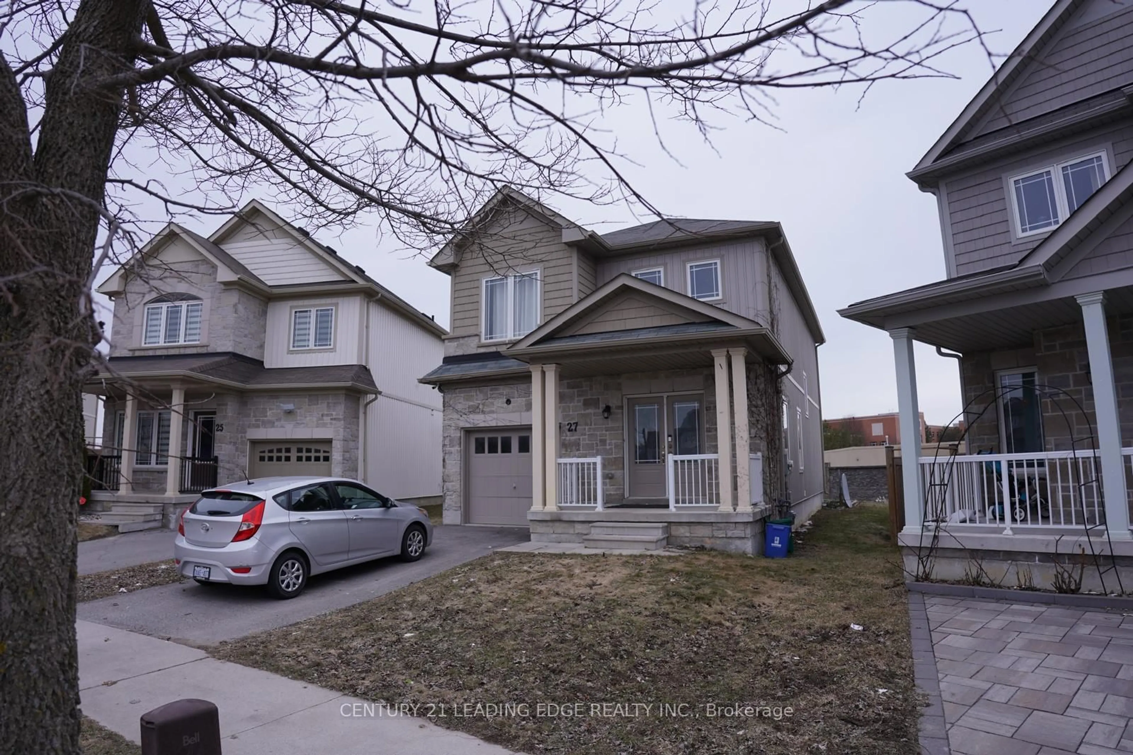 Home with vinyl exterior material, street for 27 Mantz Cres, Whitby Ontario L1R 0L3