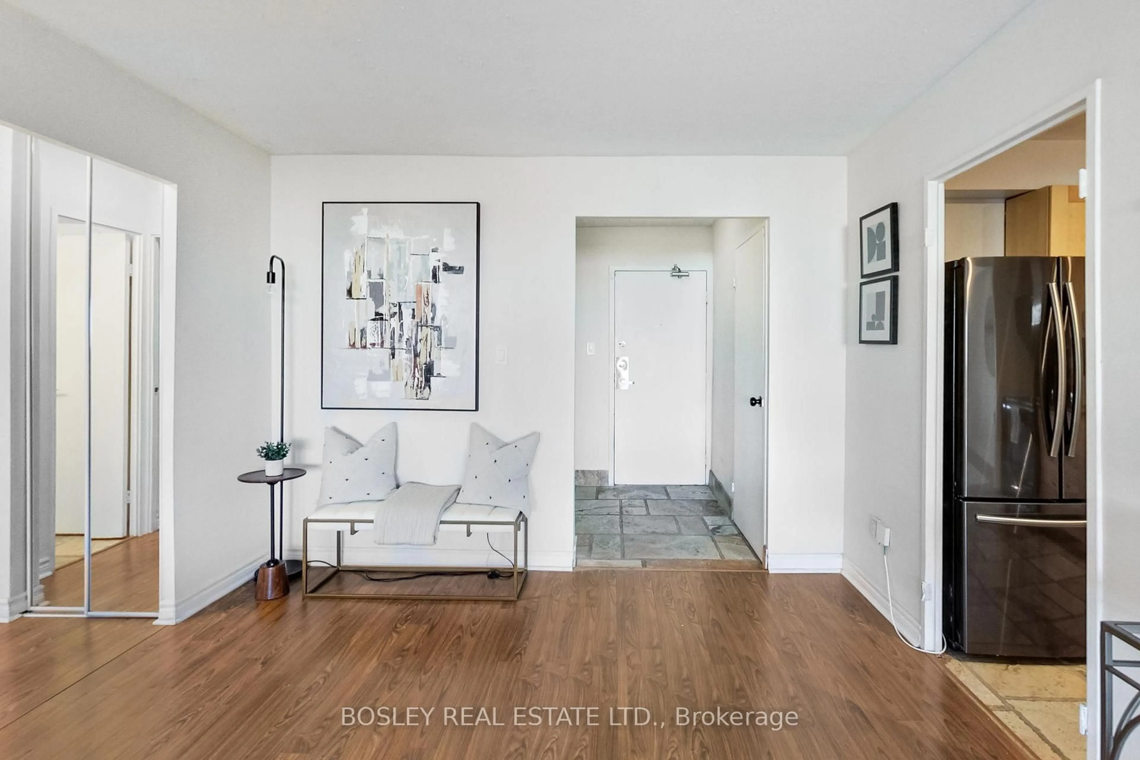 Indoor entryway for 3 Massey Sq #1902, Toronto Ontario M4C 5L5