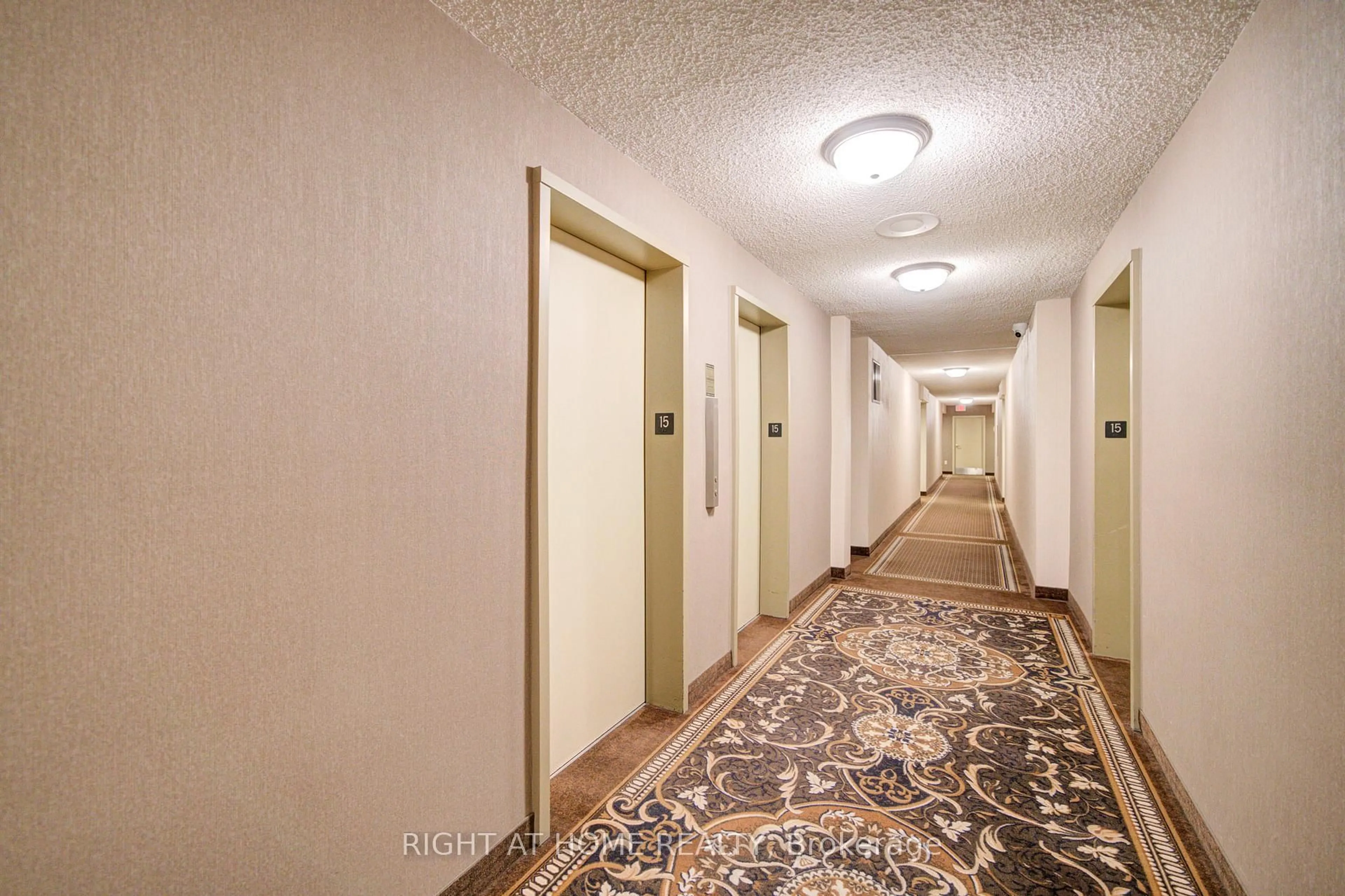 Indoor foyer for 3131 Bridletowne Circ #1508, Toronto Ontario M1W 2S9