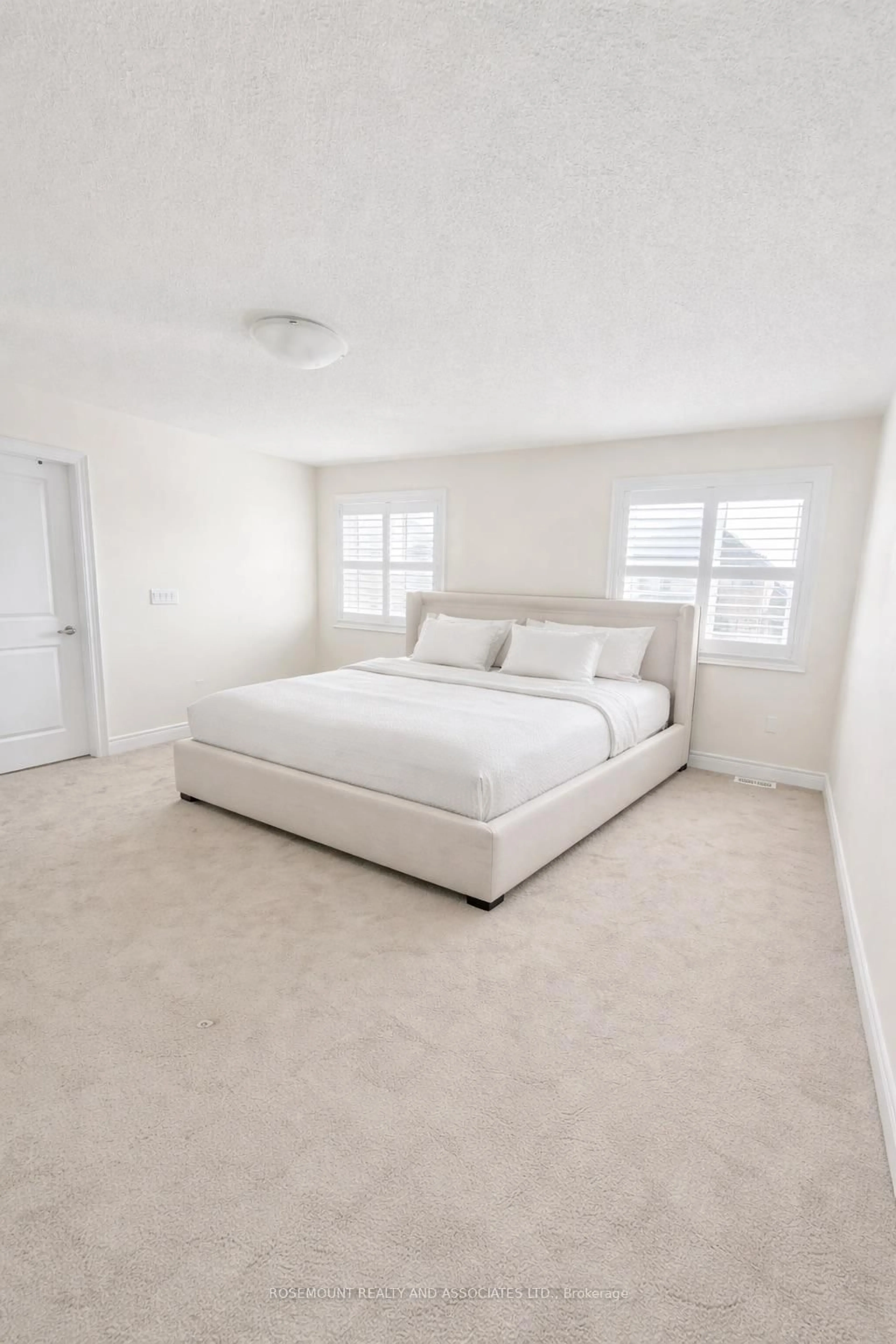 A pic of a room for 93 Wamsley Cres, Clarington Ontario L1B 1G9