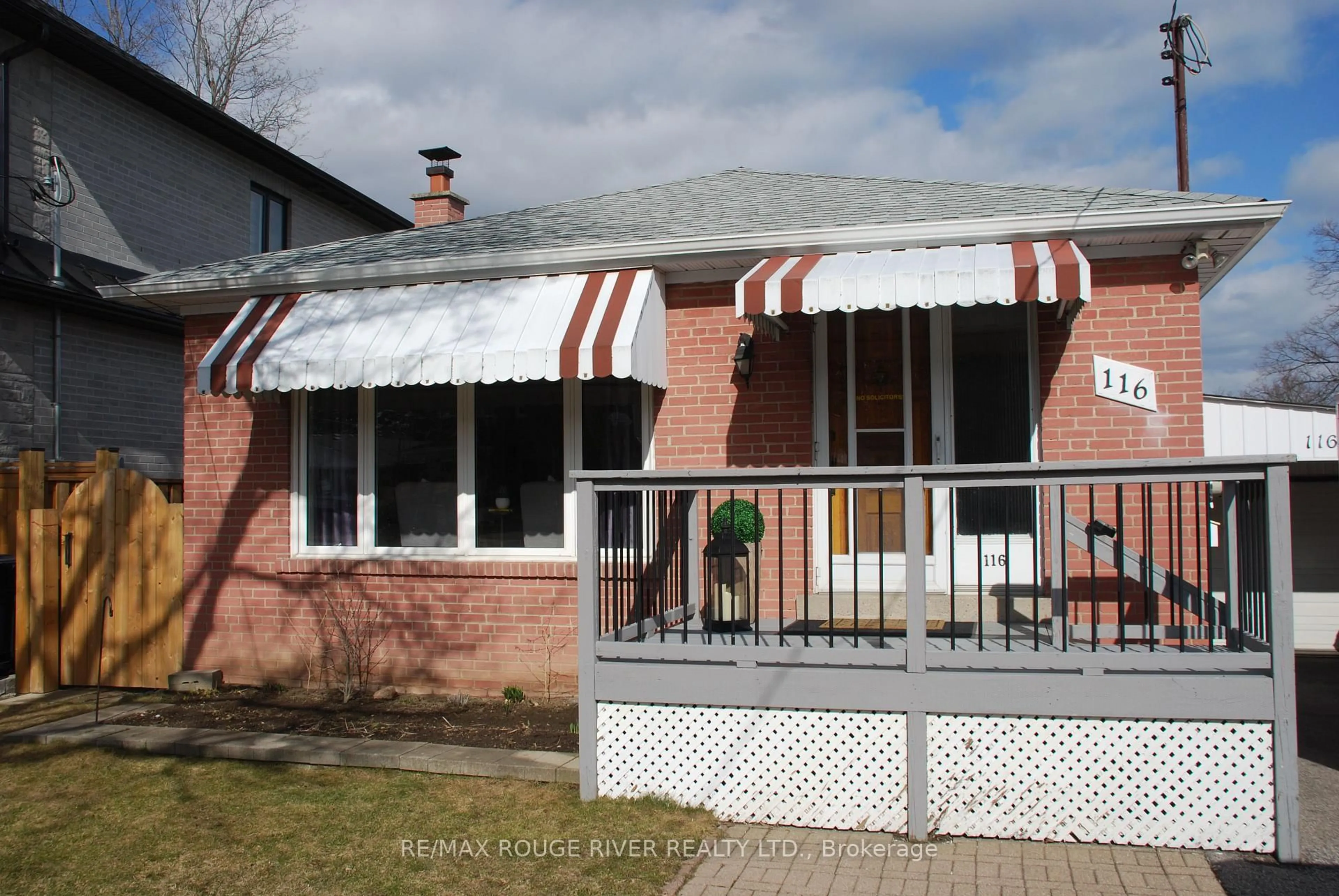 Home with vinyl exterior material, street for 116 Lord Roberts Dr, Toronto Ontario M1K 3W8