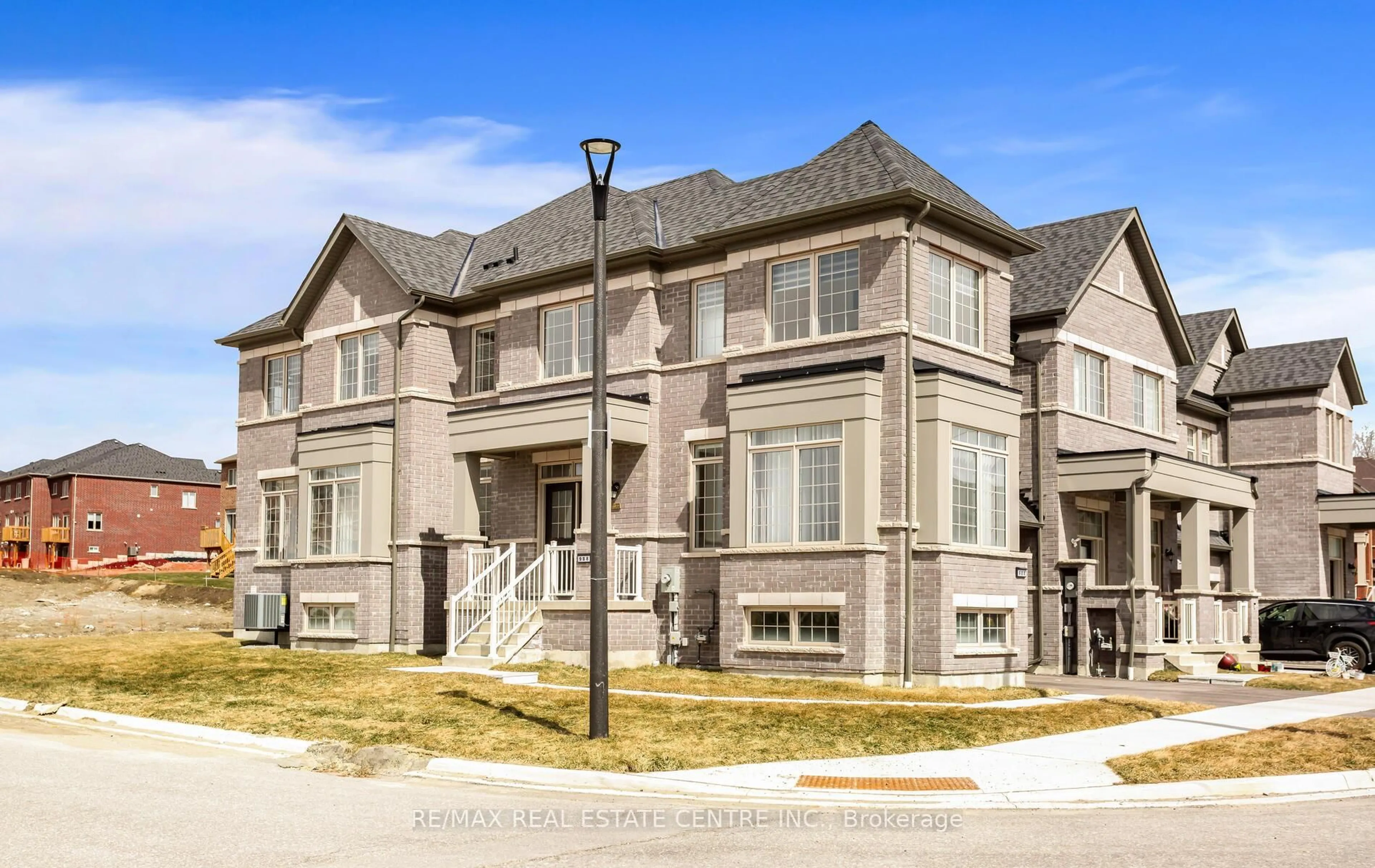 Home with brick exterior material, unknown for 988 Grosbeak Tr, Pickering Ontario L1X 0P6