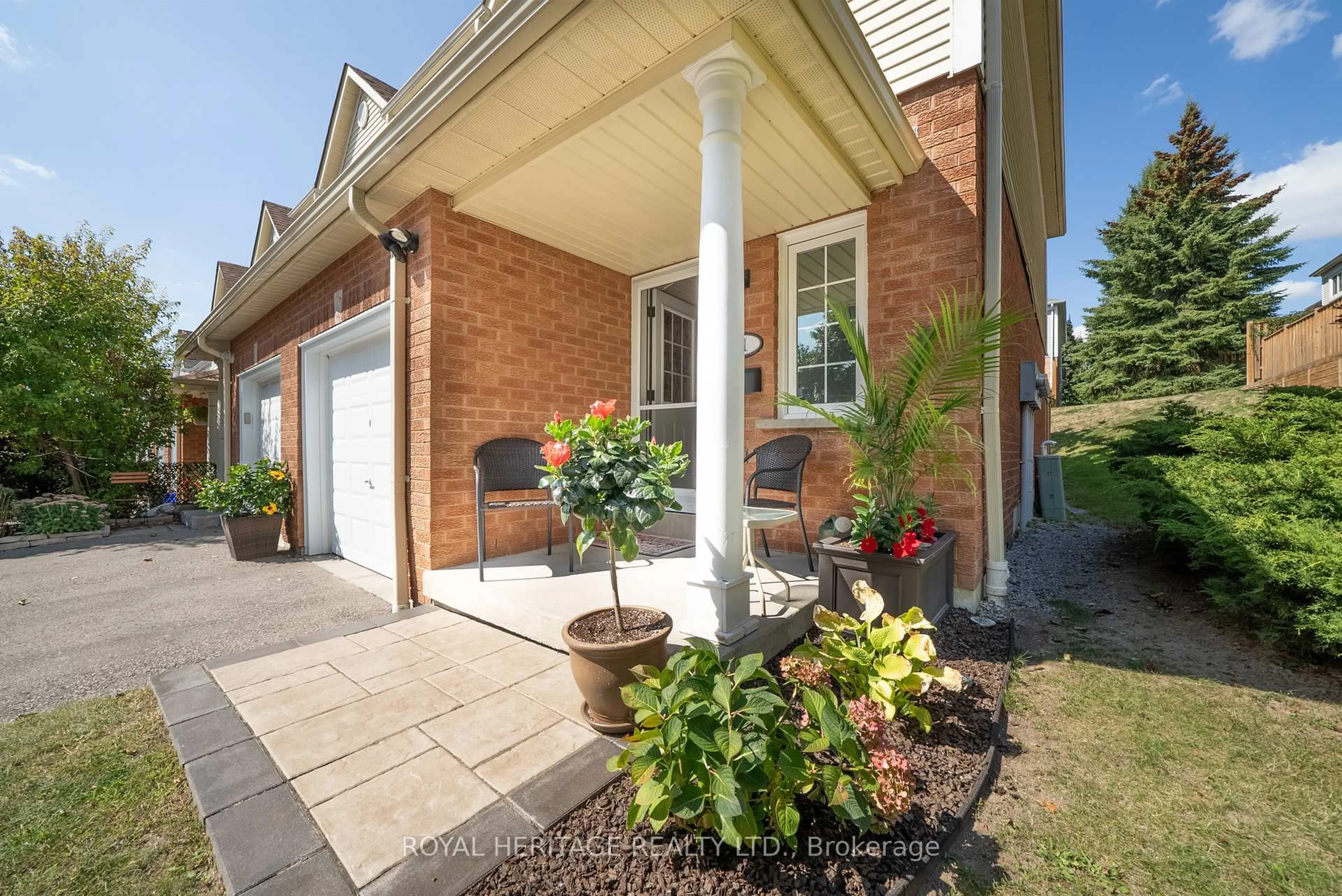 Unknown for 10 Bassett Blvd #201, Whitby Ontario L1N 9C8